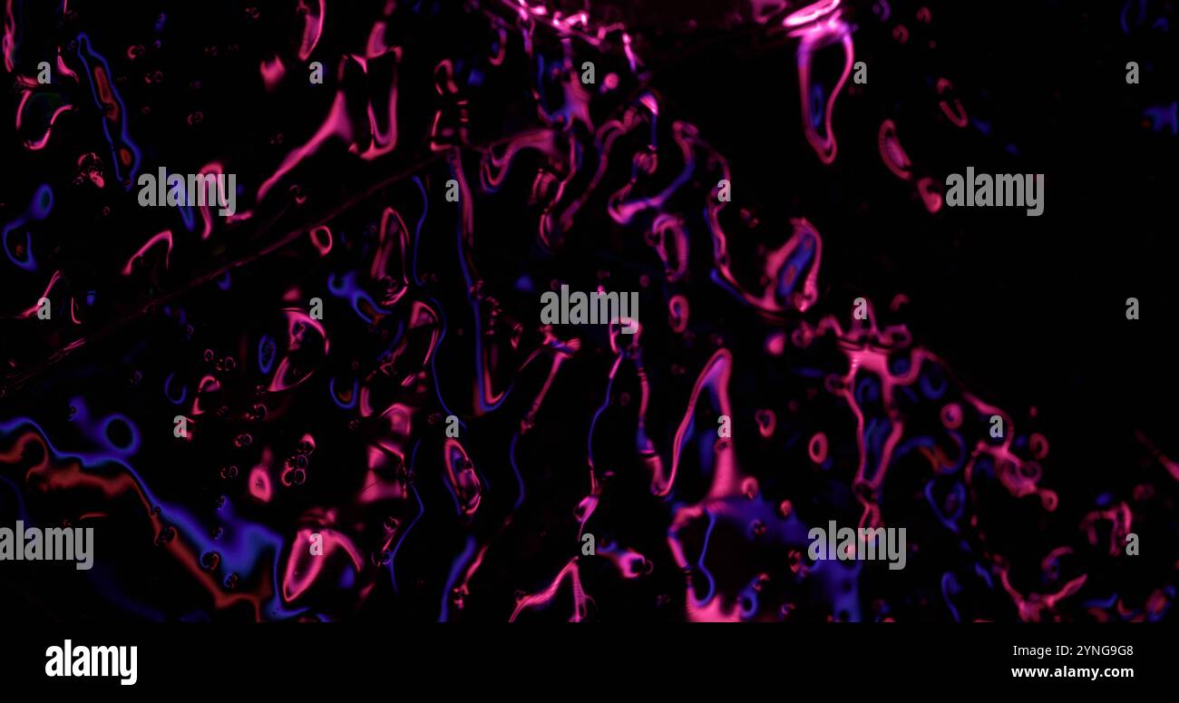 Reflexionstextur. Regenbogenüberlauf. Mystische Luminositätsschädigung. Abstrakte, wellige Punktpunktbeleuchtung im Zickzack-Punktstrahl. Stockfoto