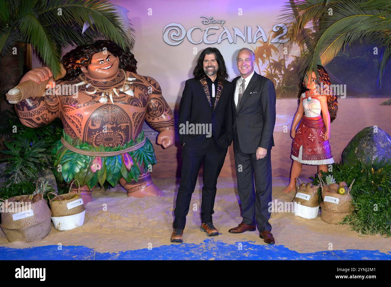 David G. Derrick Jr. und Daniel Frigo bei der Premiere des Animationsfilms Oceania 2 / Vaiana 2 / Moana 2 im Space Cinema Moderno. Rom, 25.11.2024 *** David G Derrick Jr und Daniel Frigo bei der Premiere des Zeichentrickfilms Oceania 2 Vaiana 2 Moana 2 im Space Cinema Moderno Rome, 25 11 2024 Foto:XA.XM.xTinghinox/xFuturexImagex vaiana rom 4171 Stockfoto