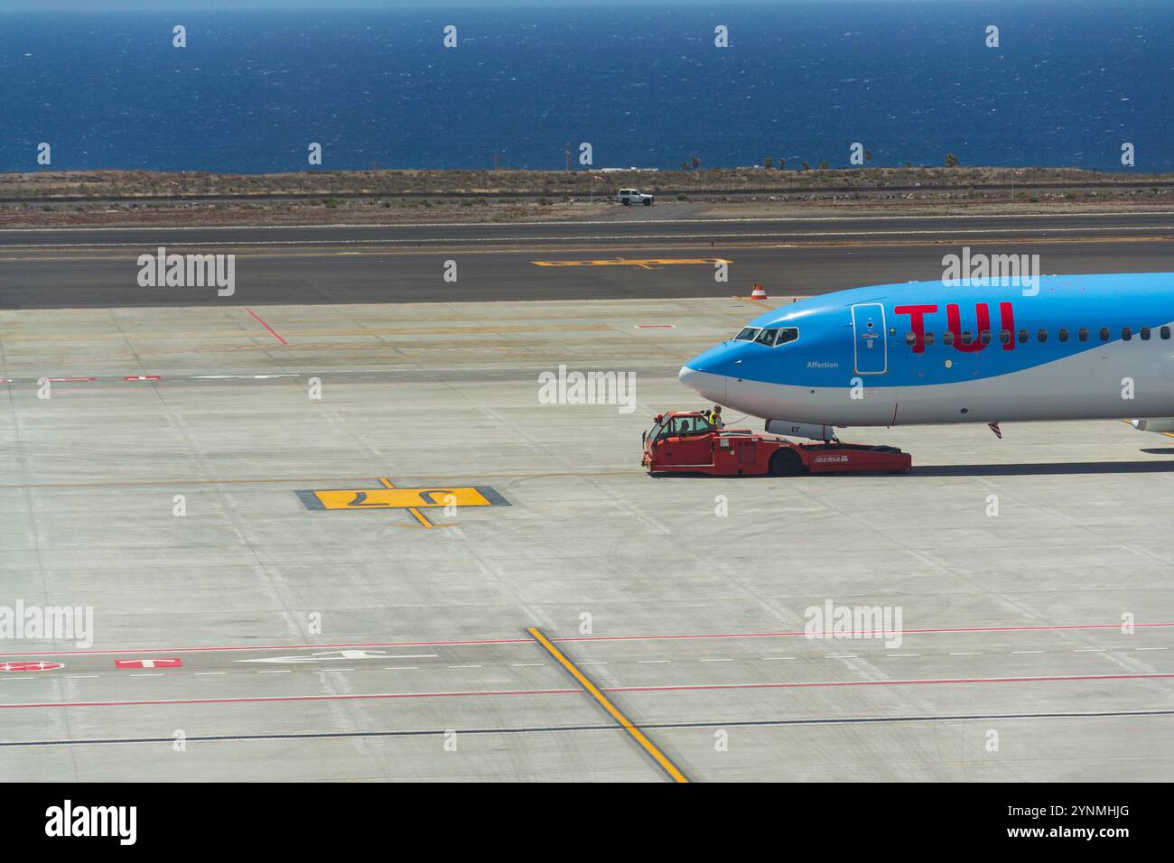 TUI Airway Charter Airline Boeing 737-800 Flugzeug bereitet sich auf den Flug auf der Start- und Landebahn am 13. Juli 2019 in Granadilla de Abona, Spanien vor. Stockfoto