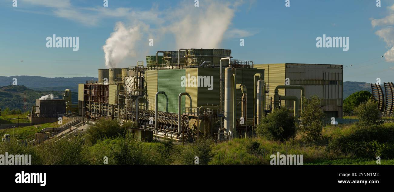 Geothermischpflanze, Biomasse, Castelnuovo Val di Cecina, Toskana Italien. Verbrennung von Biomasse, Stromerzeugung Stockfoto