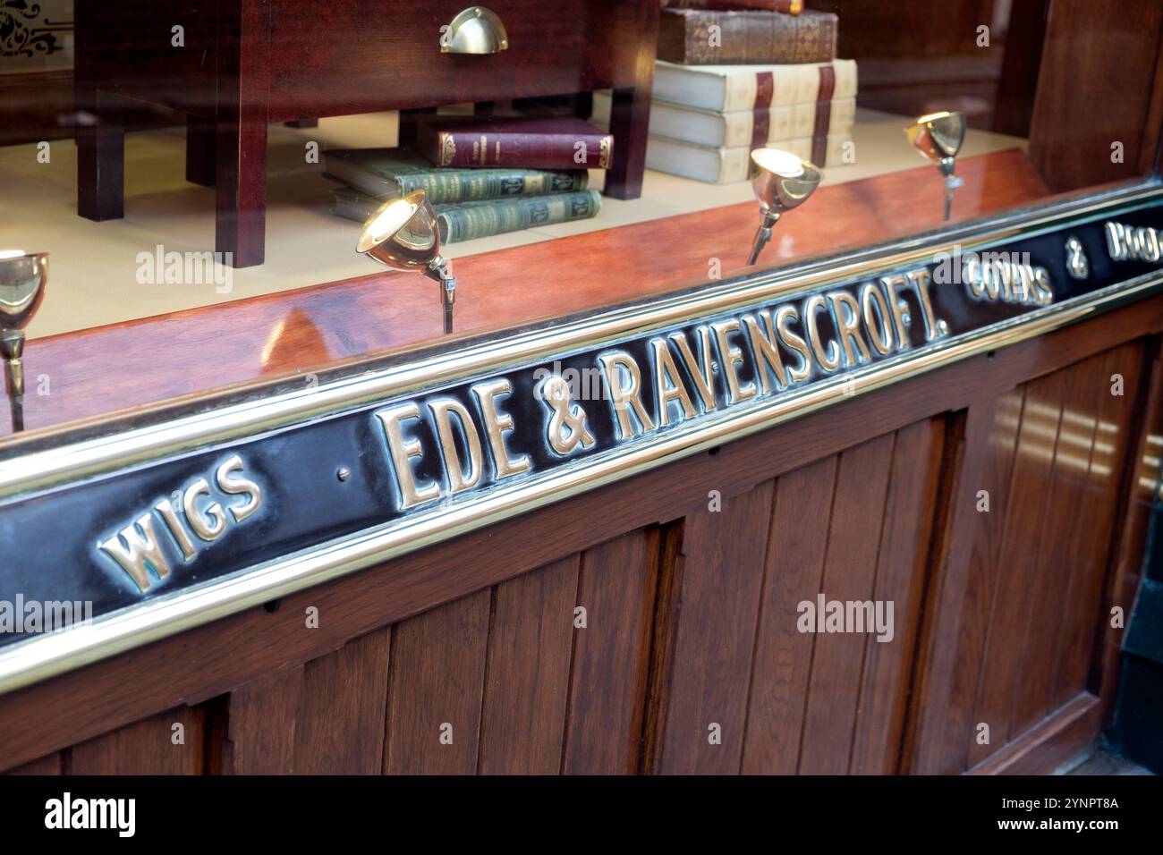 EDE & Ravenscroft Richter Barrister Perücken Perücken Perücken Perücken und Legal Schneider auf der Chancery Lane Außenansicht des Geschäfts London England WC2 KATHY DEWITT Stockfoto
