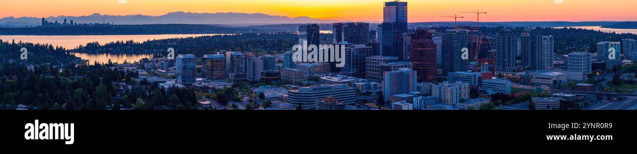 Von der Innenstadt von Bellevue nach Seattle über den Lake Washington Stockfoto