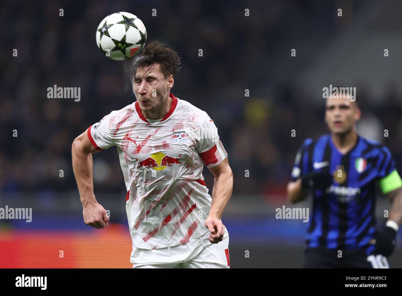 Mailand, Italien. November 2024. Willi Orban vom RB Leipzig im Spiel beim Spiel der UEFA Champions League 2024/25 Phase MD5 zwischen dem FC Internazionale Milano und dem RB Leipzig am 26. November 2024 in Mailand. Quelle: Marco Canoniero/Alamy Live News Stockfoto