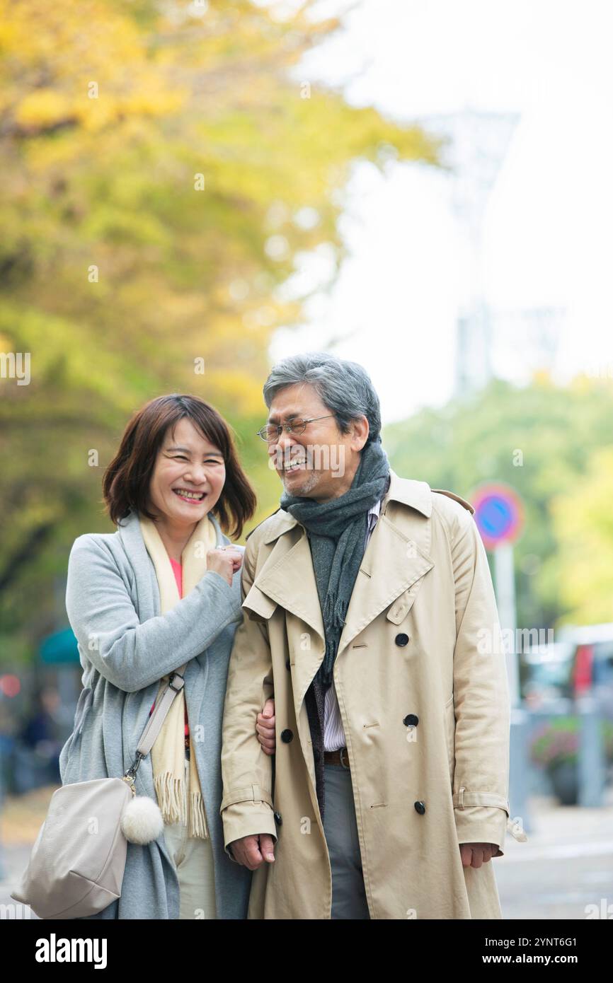 Ein Paar genießt ein Date in der Stadt Stockfoto