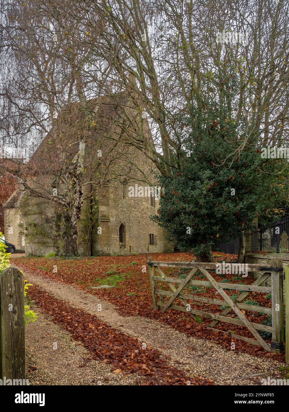 Überreste des alten Herrenhauses aus dem 14. Jahrhundert im Manor House, Yardley Hastings, Northamptonshire, Großbritannien Stockfoto