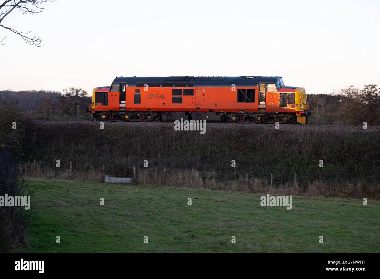 Diesellokomotive der Baureihe 37 HN Rail Nr. 37405, Warwickshire, Großbritannien Stockfoto