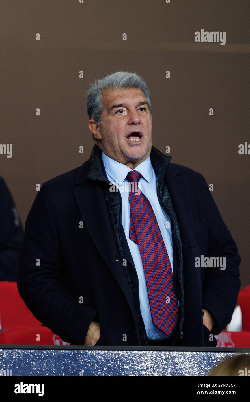 Barcelona, Spanien. November 2024. Joan Laporta in Aktion vor dem Spiel der UEFA Champions League zwischen dem FC Barcelona und Stade Brestois bei den Estadi Olimpic Lluis Companys. Quelle: Christian Bertrand/Alamy Live News Stockfoto