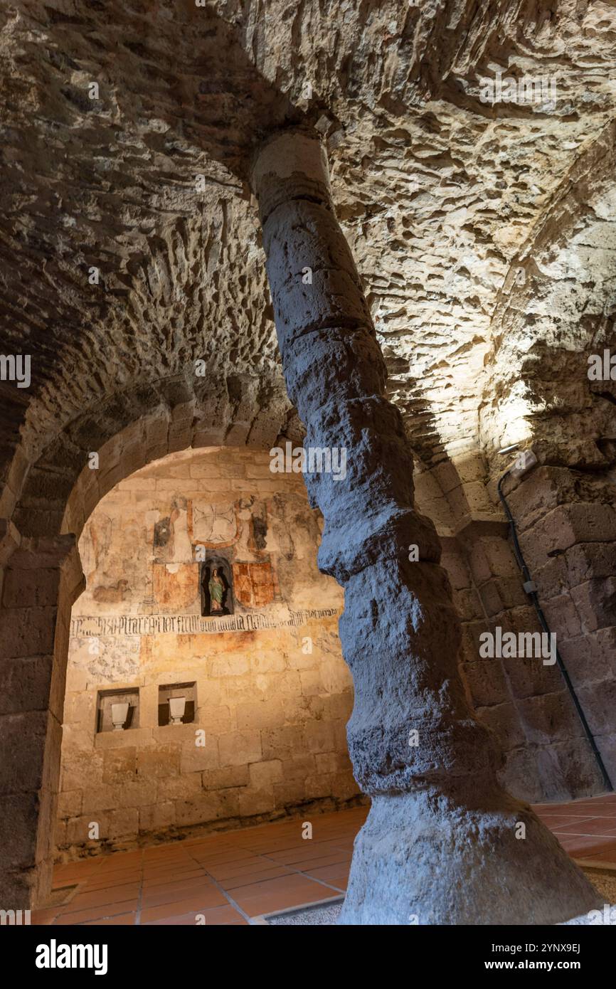 Kapelle von Lady Urraca, vorromanischer Tempel von Santa María de Wamba, 10. Jahrhundert, Region Montes Torozos, Valladolid, Kastilien und Leon, Spanien Stockfoto