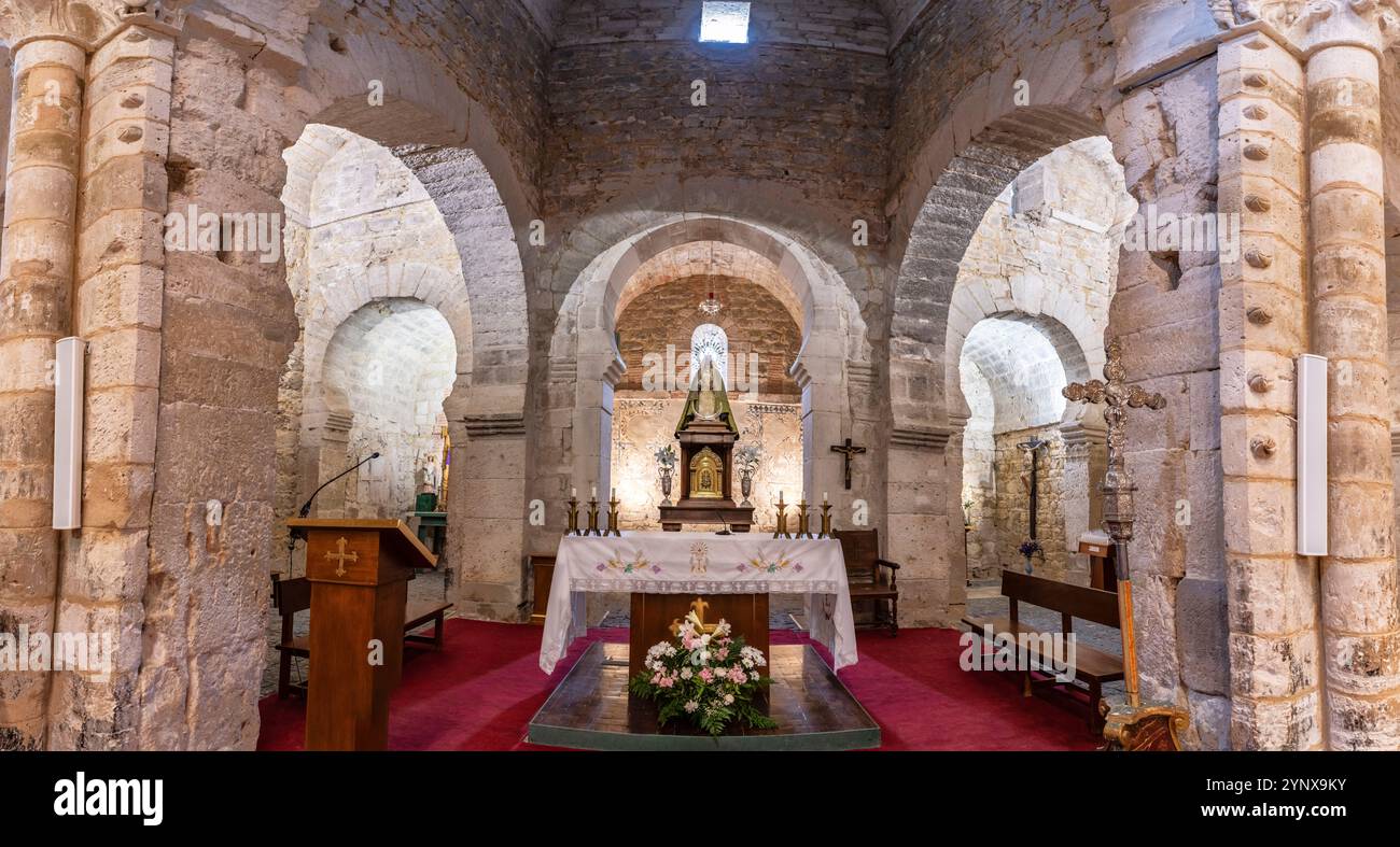 Vorromanischer Tempel von Santa María de Wamba, 10. Jahrhundert, Region Montes Torozos, Valladolid, Kastilien und Leon, Spanien Stockfoto