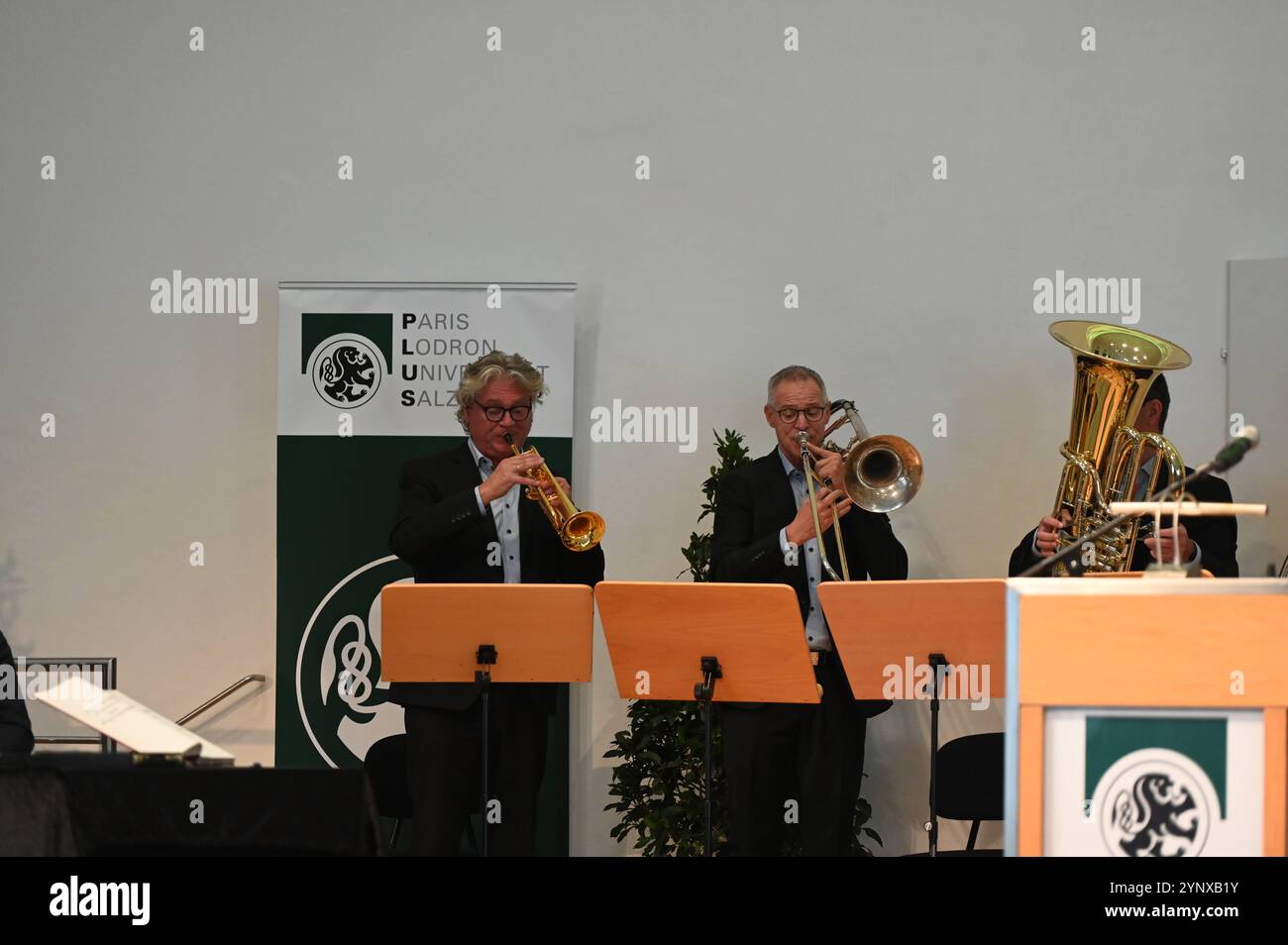 Einweihung, neuer Rektor, Prof Dr. Bernhard Fügenschuh, Paris Lodron Universität, Salzburg, Manfred Siebinger *** Einweihung, neuer Rektor, Prof Dr. Bernhard Fügenschuh, Paris Lodron Universität, Salzburg, Manfred Siebinger Stockfoto