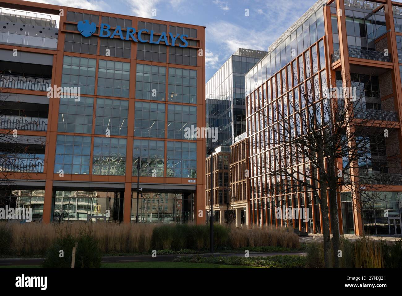 Barclays Bank am Fluss Clyde in Glasgow, Schottland, am 27. November 2024. Stockfoto