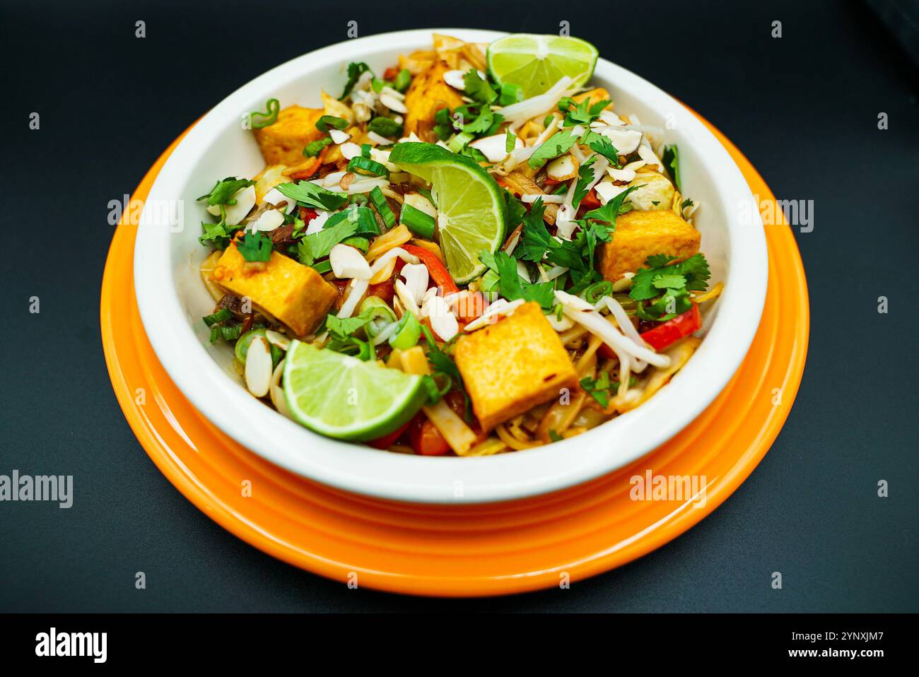 Pad Thai Nudeln und Tofu Stockfoto