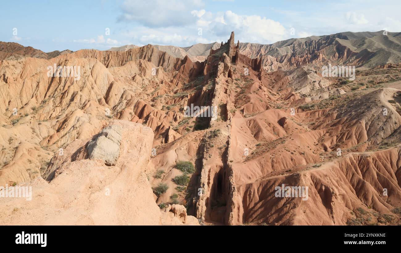 Skazka Canyons oder so genannte Fairytale Canyons Issyk-Kul Region in der Nähe des Sees in kirgisistan Stockfoto