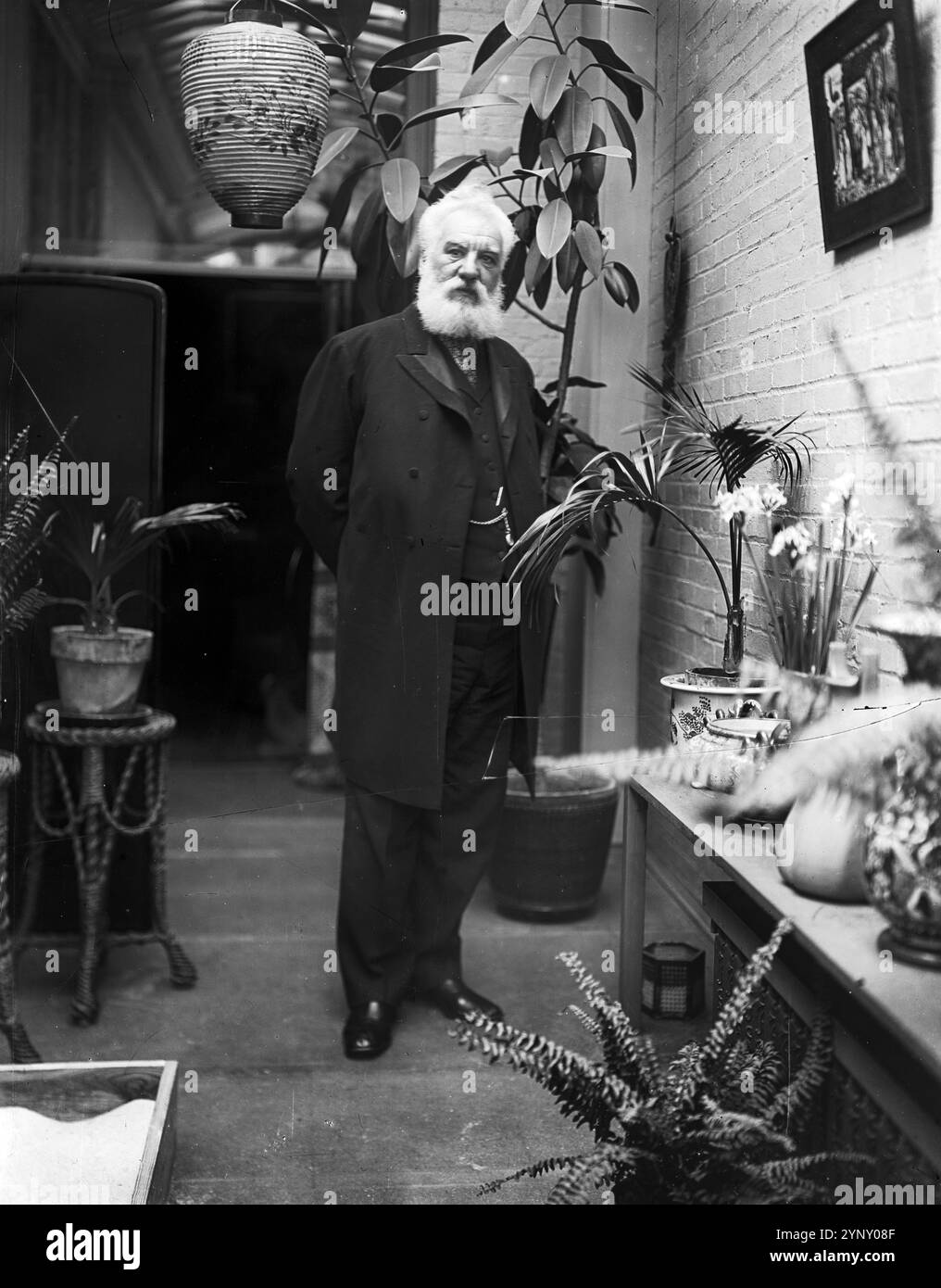 Telefon-Erfinder Alexander Graham Bell Profilporträt, Vorderseite, Harris & Ewing, Fotograf, um 1910 Stockfoto