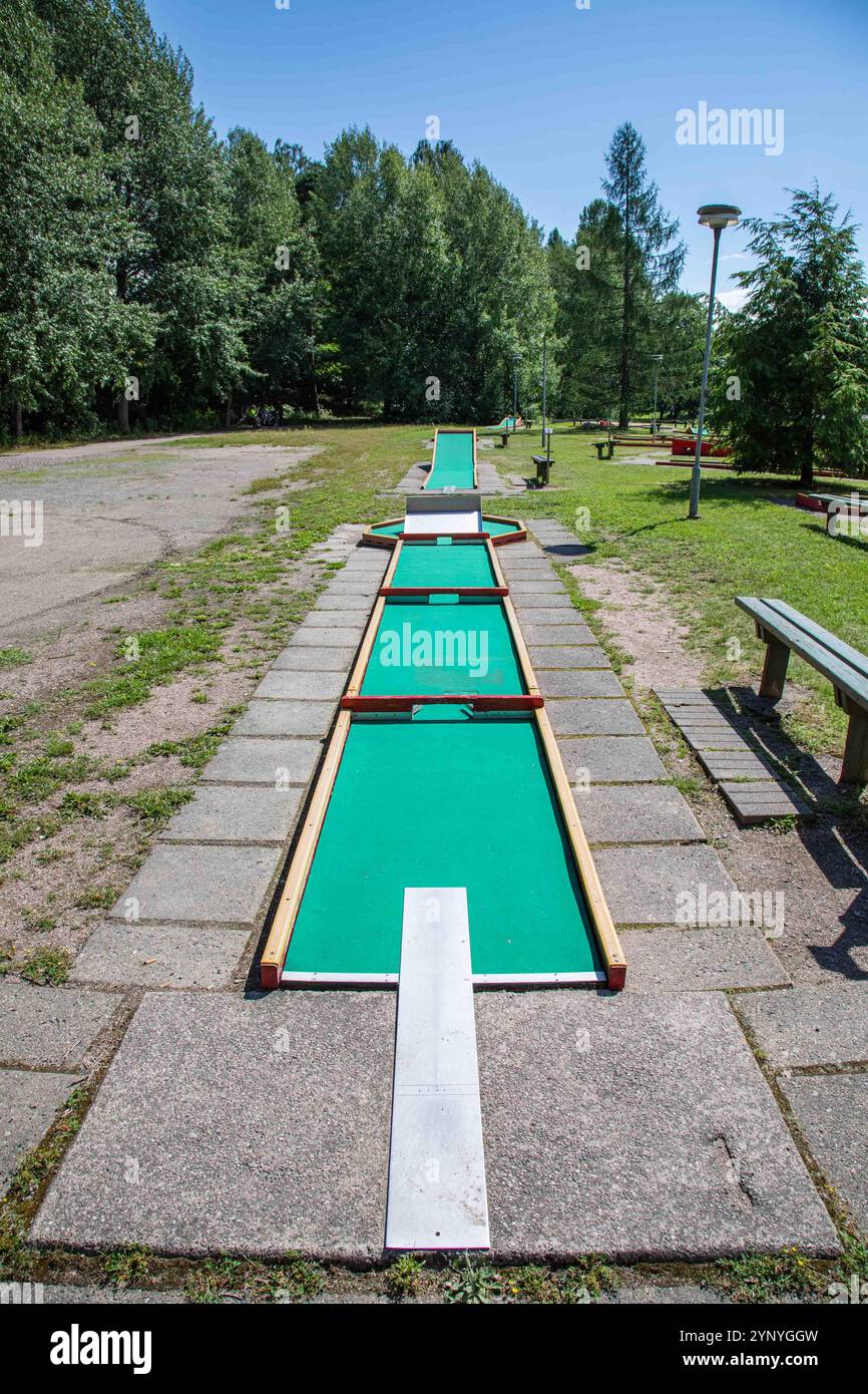 Minigolfkurs im Bezirk Niemenmäki in Helsinki, Finnland Stockfoto