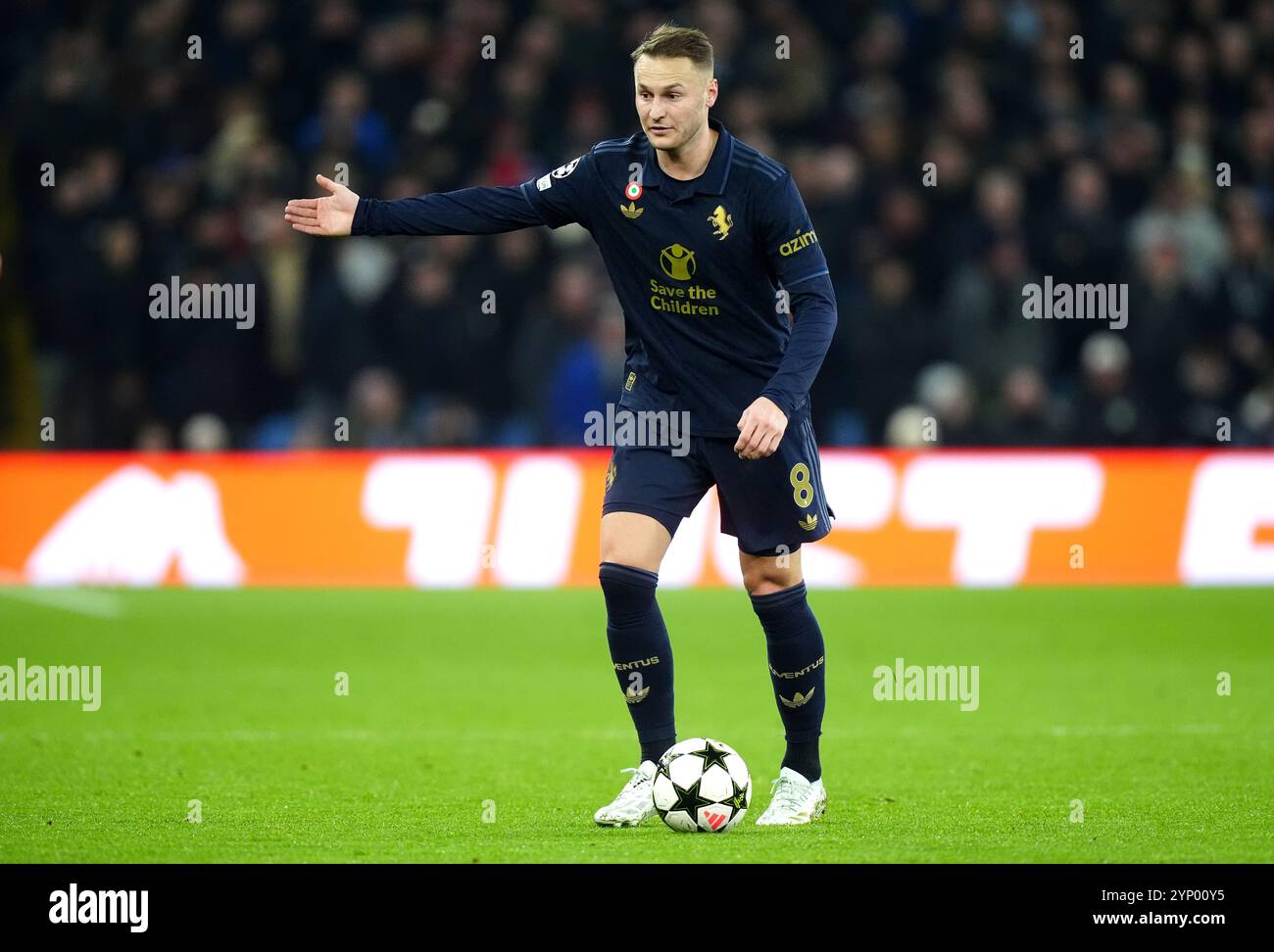 Juventus’ Teun Koopmeiners in Aktion während des Stadionspiels der UEFA Champions League in Villa Park, Birmingham. Bilddatum: Mittwoch, 27. November 2024. Stockfoto