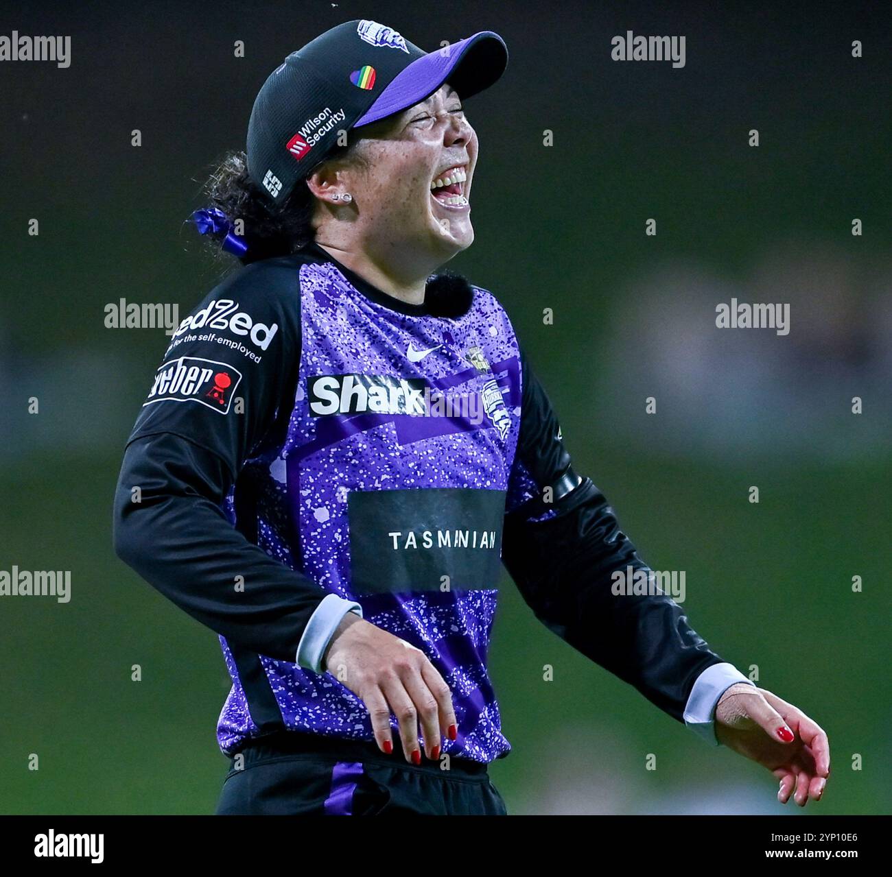 Sydney, Australien. November 2024. Lauren Smith von Hobart Hurricanes, der während des Women's Big Bash League-Spiels „The Knockout“ zwischen Sydney Thunder und Hobart Hurricanes im Drummoyne Oval gesehen wurde. Sydney Thunder gewann das Spiel der Women's Big Bash League „The Knockout“ gegen Hobart Hurricanes mit 6 Wickets (6 Bälle übrig). Hobart Hurricanes: 126/6 (20 Overs), Sydney Donner: 129/4 (19 Overs). Quelle: SOPA Images Limited/Alamy Live News Stockfoto