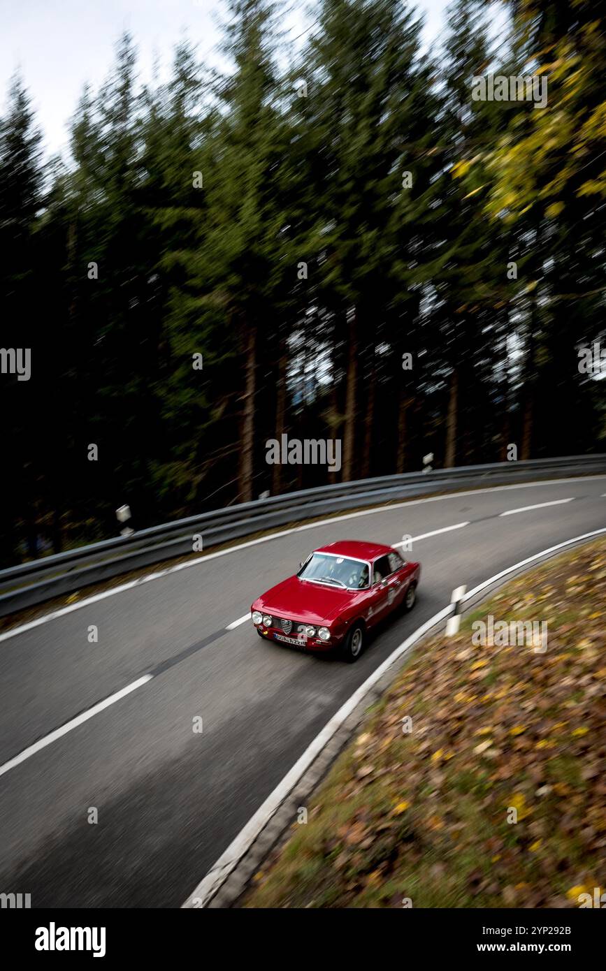 Klassischer Alfa Romeo Bertone GTV beim Classic Car Race, Jochpass Oldtimer Memorial, Deutschland Stockfoto