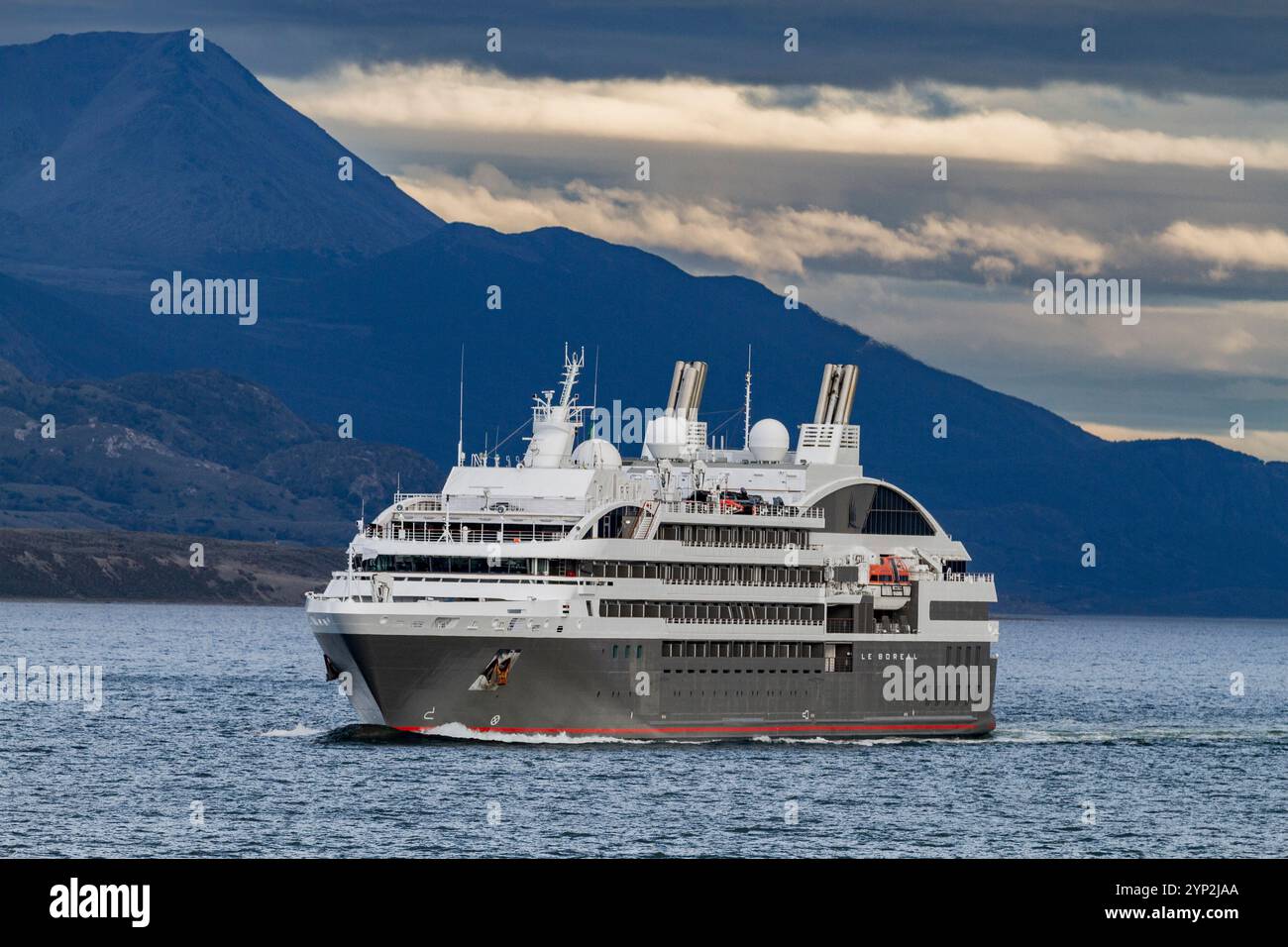 Expeditionsschiff Le Boreal, das von Ushuaia in Argentinien zur Antarktischen Halbinsel in der Antarktis, im südlichen Ozean und in den Polarregionen fährt Stockfoto