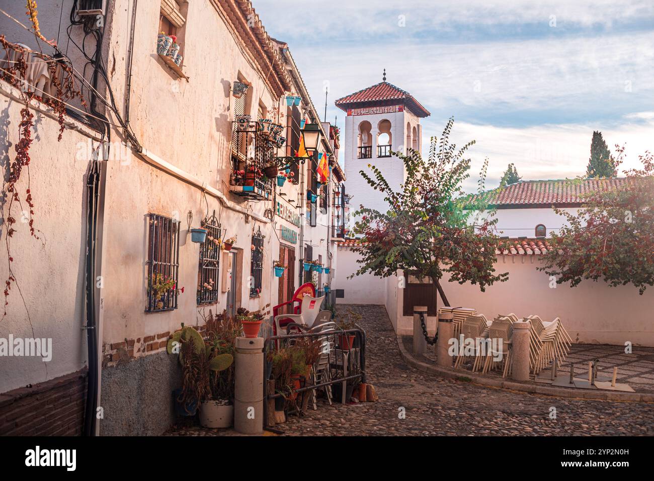 Am frühen Morgen Straßen von Albaicin in der Altstadt von Granada, in der Nähe von Mirado San Nicolas, Granada, Andalusien, Spanien, Europa Stockfoto