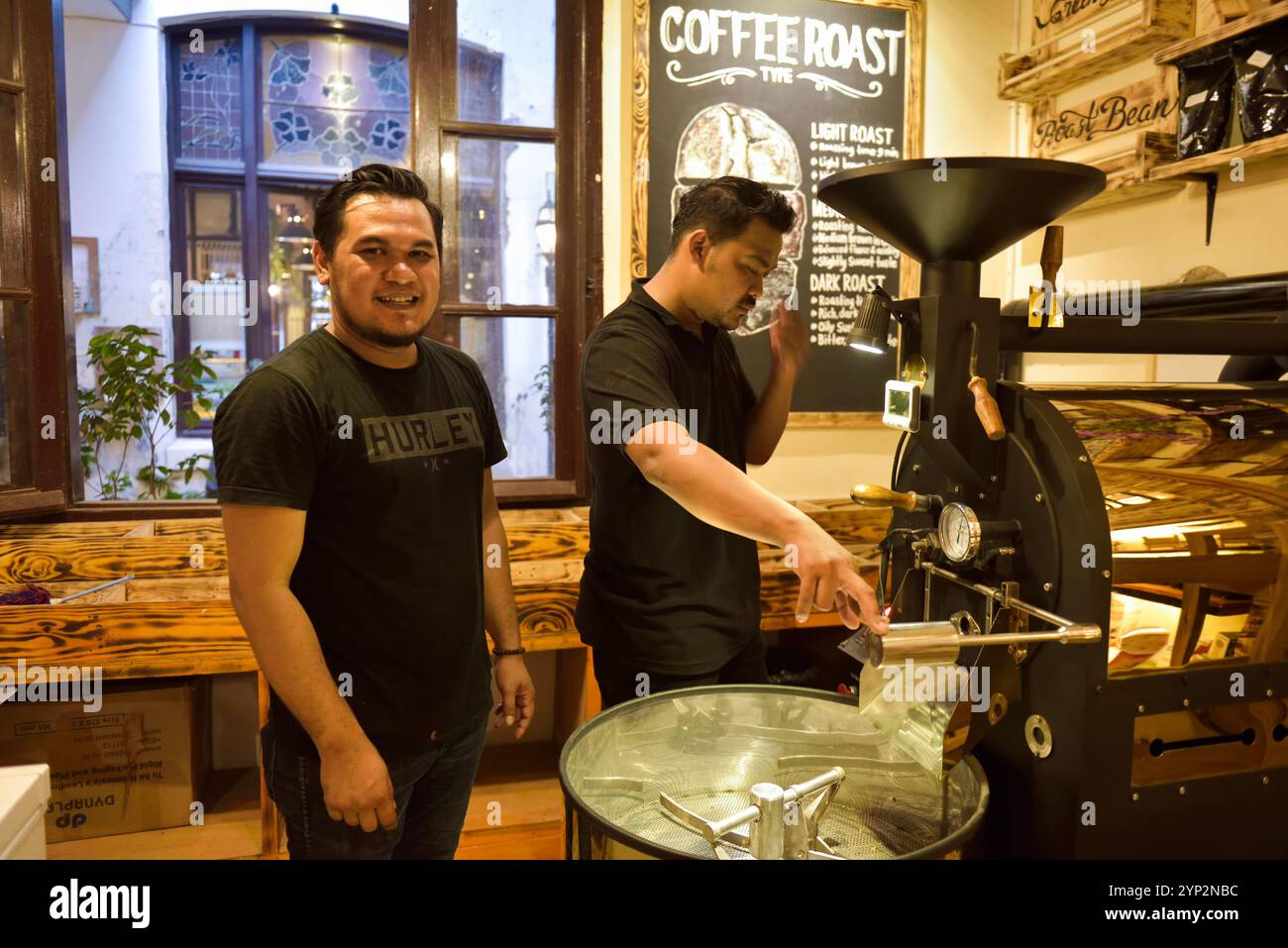 Hero Coffee Cafe, Kepodang Street, Altstadt von Semarang, Java Island, Indonesien, Südostasien, Asien Stockfoto