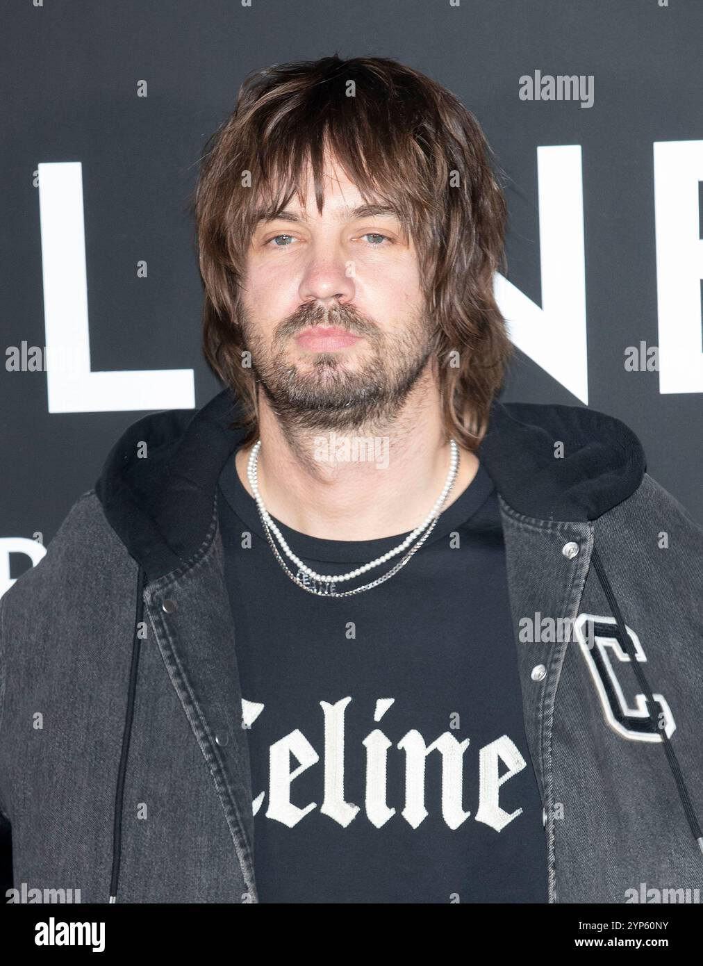 Seoul, Südkorea. November 2024. Die Tame Impala Band Kevin Paker nimmt am 28. November 2024 an einem Fotobesuch für die Celine Cheongdam Flaggschiff Open Event in Seoul, Südkorea, Teil. (Foto: Lee Young-HO/SIPA USA) Credit: SIPA USA/Alamy Live News Stockfoto