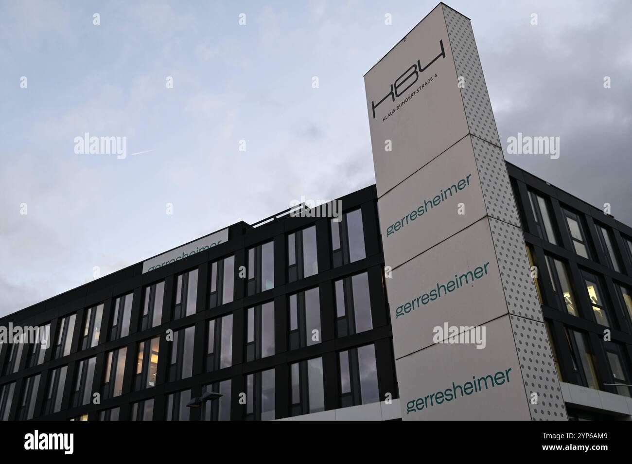Die GERRESHEIMER AG Konzernzentrale, allgemein, Feature, Randmotiv, Symbolfoto Aussenansicht, Logo, am 28.11.2024 i Düsseldorf A *** GERRESHEIMER AG Konzernzentrale, allgemein, Feature, Randmotiv, Symbolfoto Außenansicht, Logo, am 28 11 2024 i Düsseldorf A Stockfoto