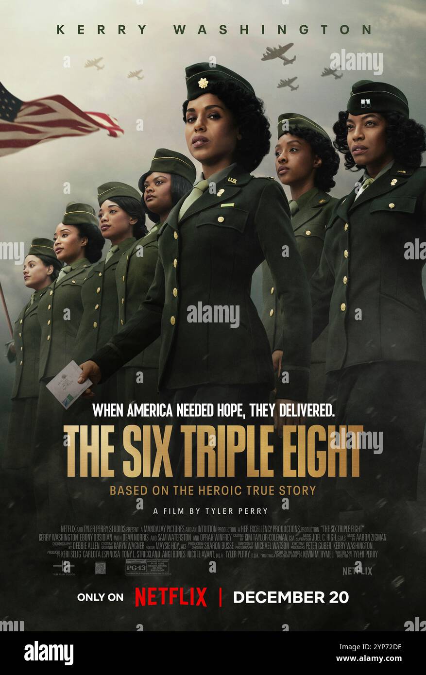 The Six Triple Eight (2023) von Tyler Perry mit Kerry Washington, Susan Sarandon und Oprah Winfrey. Das 6888th Central Postal Directory Bataillon, die einzige rein schwarze, weibliche Einheit, die im Zweiten Weltkrieg im Ausland diente, bekämpft eine unmögliche Mission, um einen riesigen Postrückstand zu beseitigen. NUR FÜR REDAKTIONELLE ZWECKE des Werbeplakats. Kredit: BFA/Netflix Stockfoto