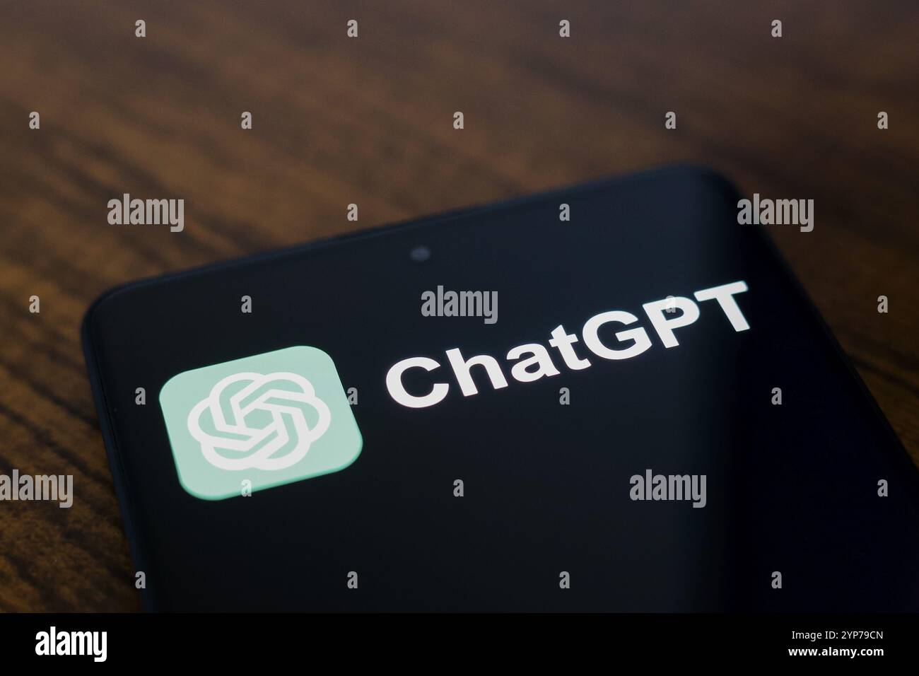 In dieser Abbildung wird das ChatGPT-Logo auf einem Smartphone-Bildschirm angezeigt Stockfoto