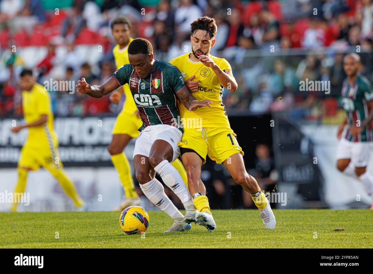 Nilton Varela, Luis Esteves beim Spiel der Liga Portugal zwischen den Mannschaften CF Estrela Amadora und CD Nacional im Estadio Jose Gomes (Maciej Rogowski) Stockfoto