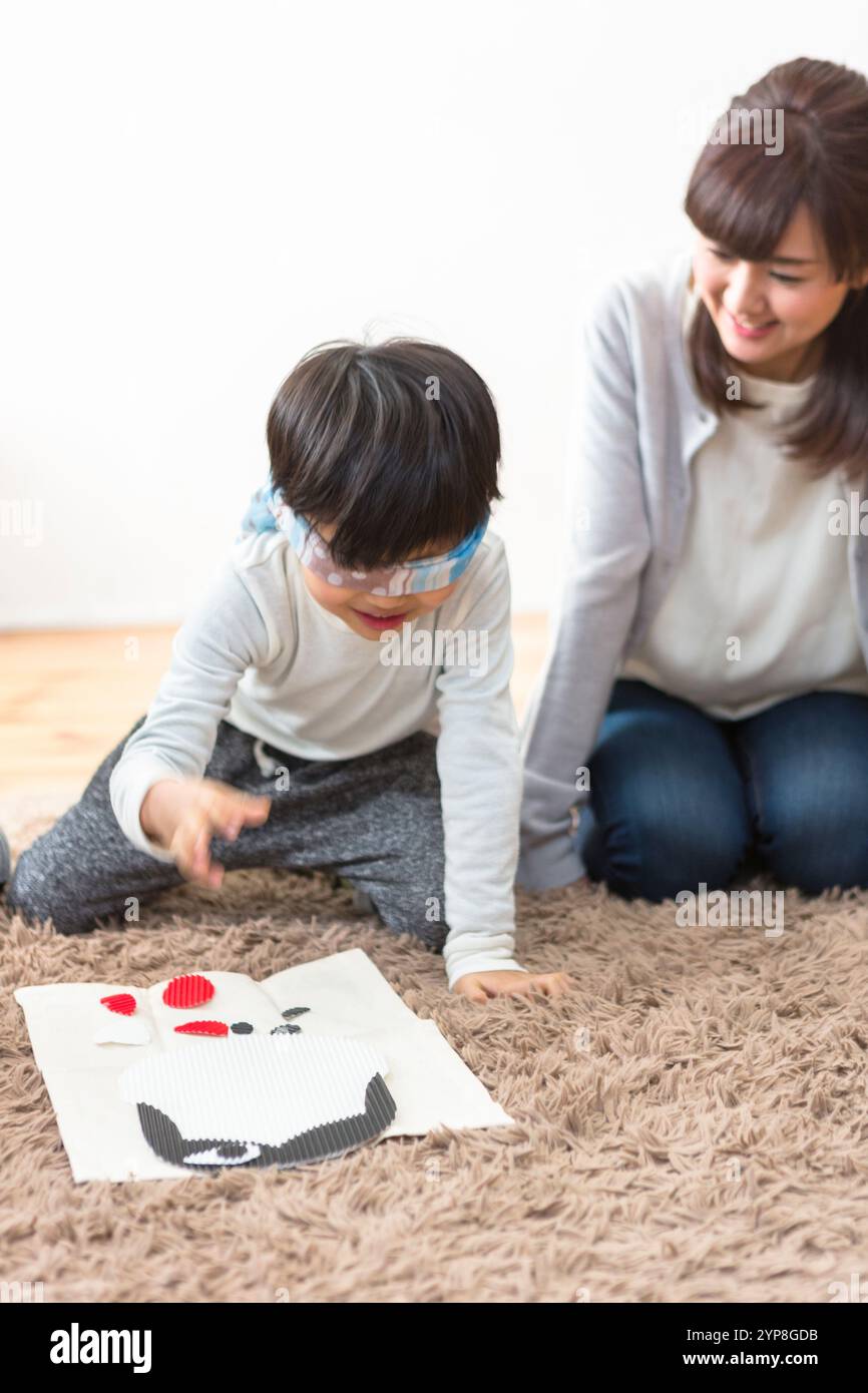 Familienmitglieder haben ein gesegnetes Lachen Stockfoto