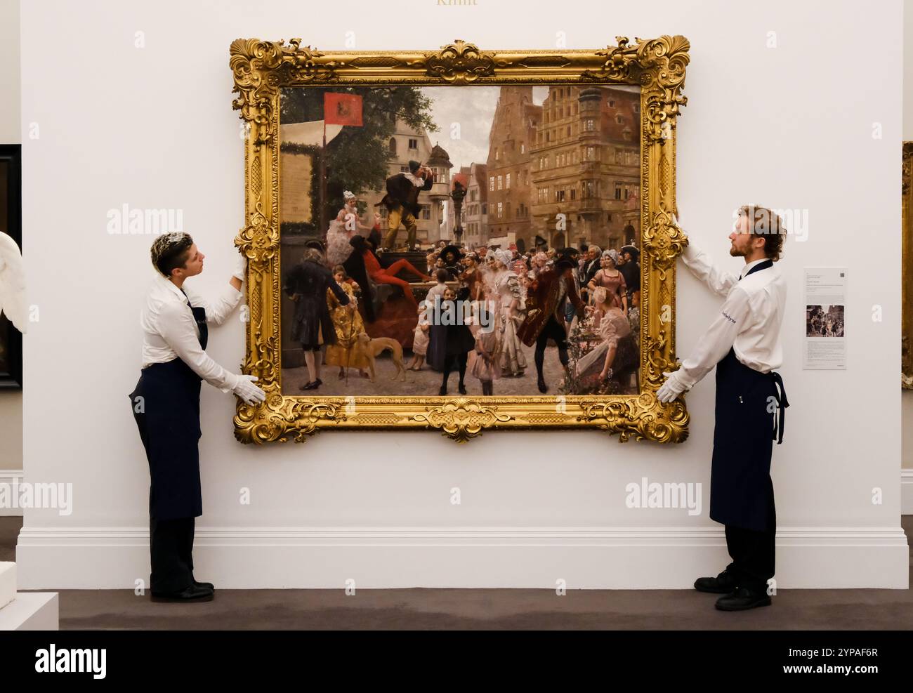 Sotheby's, London, Großbritannien. November 2024. Pressevorschau: Sotheby's Old Masters Auction. Im Bild: Gustav Klimt und Ernst Klimt Hanswurst in Rothenburg. Quelle: Matthew Chattle/Alamy Live News Stockfoto