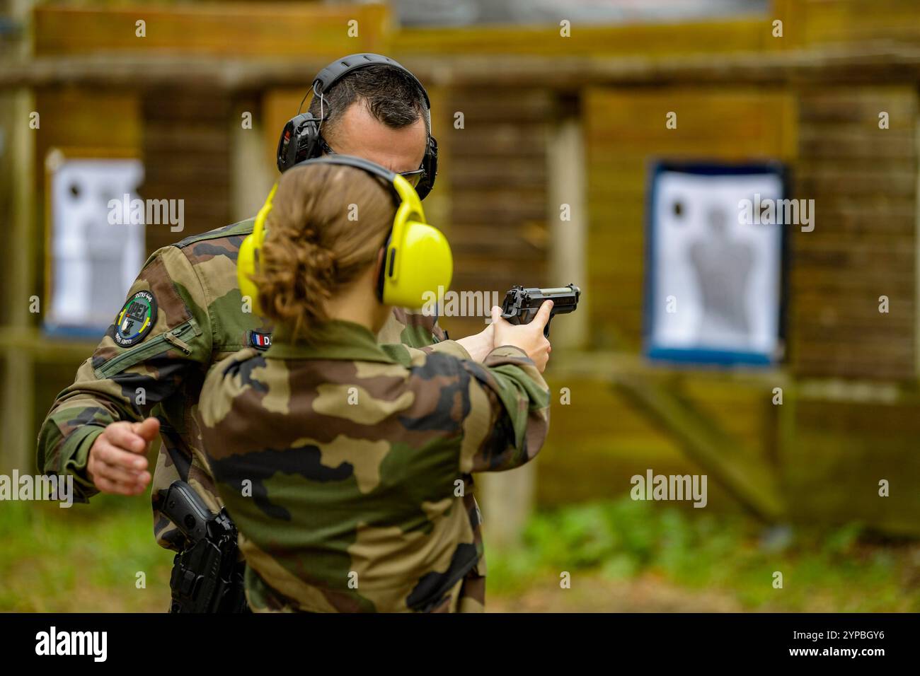 Ausbildung für die französischen Gendarmerie-Reservisten im Vergnügungspark Léry Poses im Département Eure (Nordfrankreich) *** örtlicher Titel *** Stockfoto