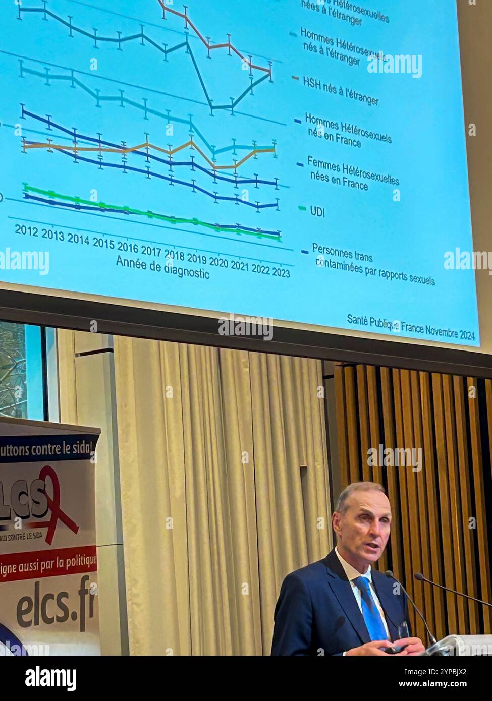 Saint-Ouen-sur-seine, Frankreich, Gremium, NGO "Elus locaux Contre le SIDA" (lokale gewählte Beamte gegen AIDS), Jahrestagung, Dr. Jean-Michel Molina, Experte für Infektionskrankheiten, Präsentation der jüngsten HIV-Daten Stockfoto