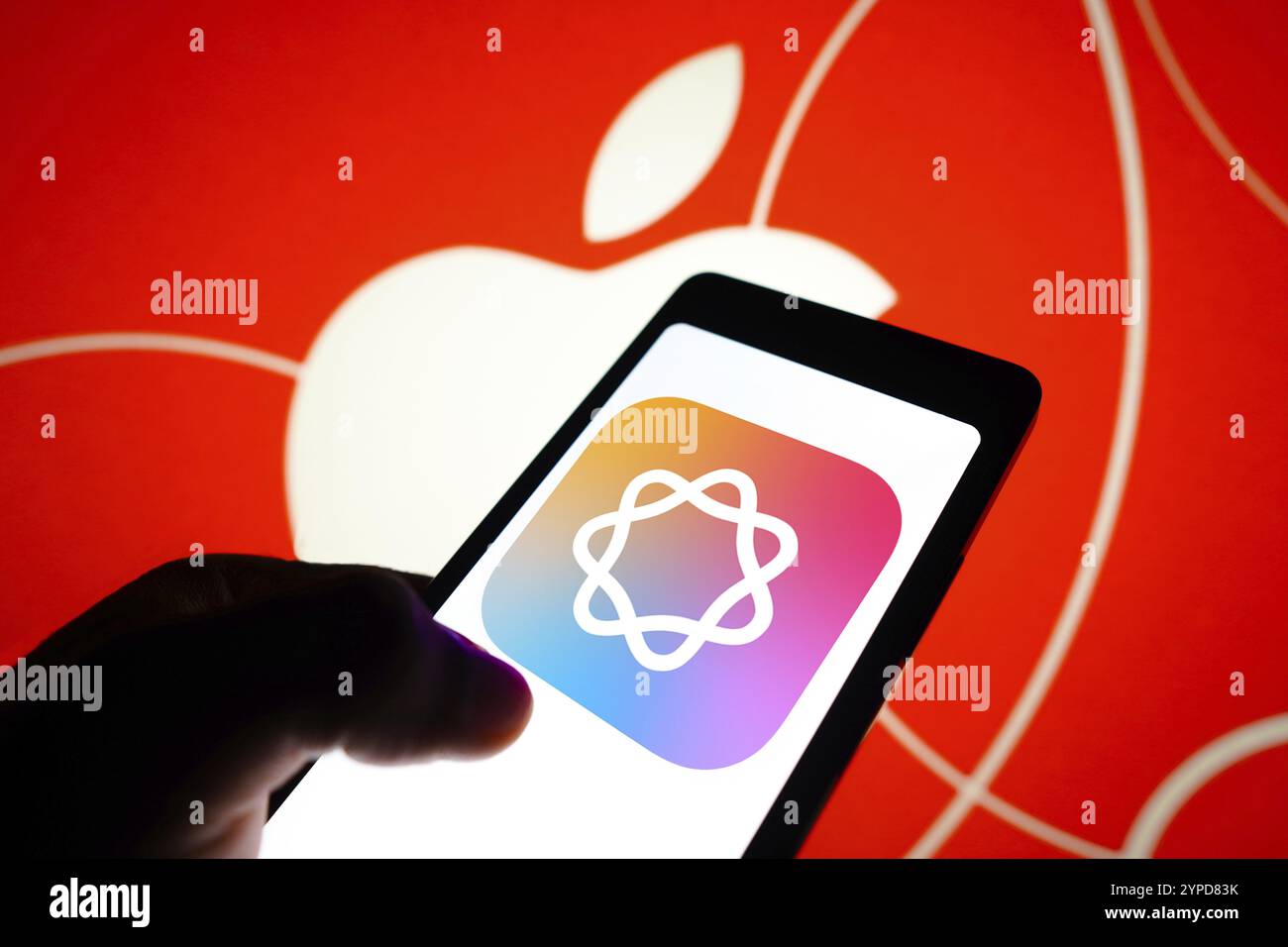 Juni 2024, Brasilien. In dieser Abbildung wird das Apple Intelligence Logo auf einem Smartphone-Bildschirm angezeigt. Apple öffnet WWDC 2024 für Entwickler Stockfoto