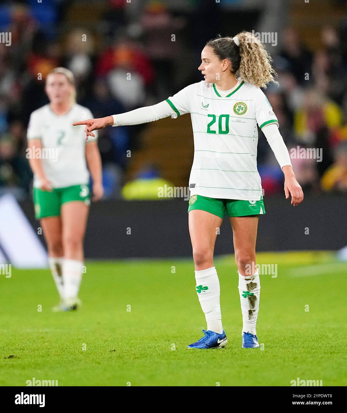 Cardiff, UK, 29. November 2024 Leanne Kiernan von ROI während der Europameisterschaft der Frauen 2025 - Play-Off-Finale 1st Leg im Cardiff City Stadium Cardiff Vereinigtes Königreich am 29. November 2024 Graham Glendinning / Alamy Live News Stockfoto