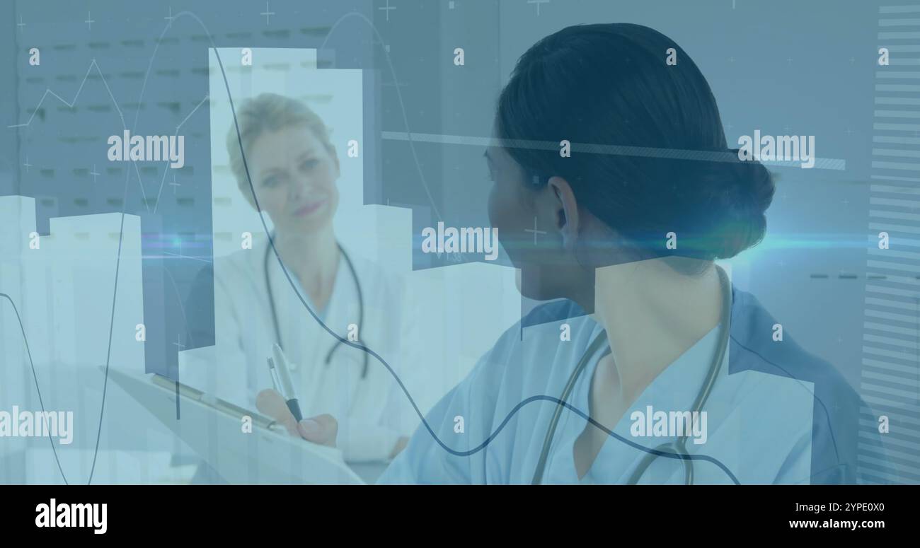 Bild der medizinischen Datenanalyse über medizinisches Fachpersonal, das im Krankenhaus arbeitet Stockfoto