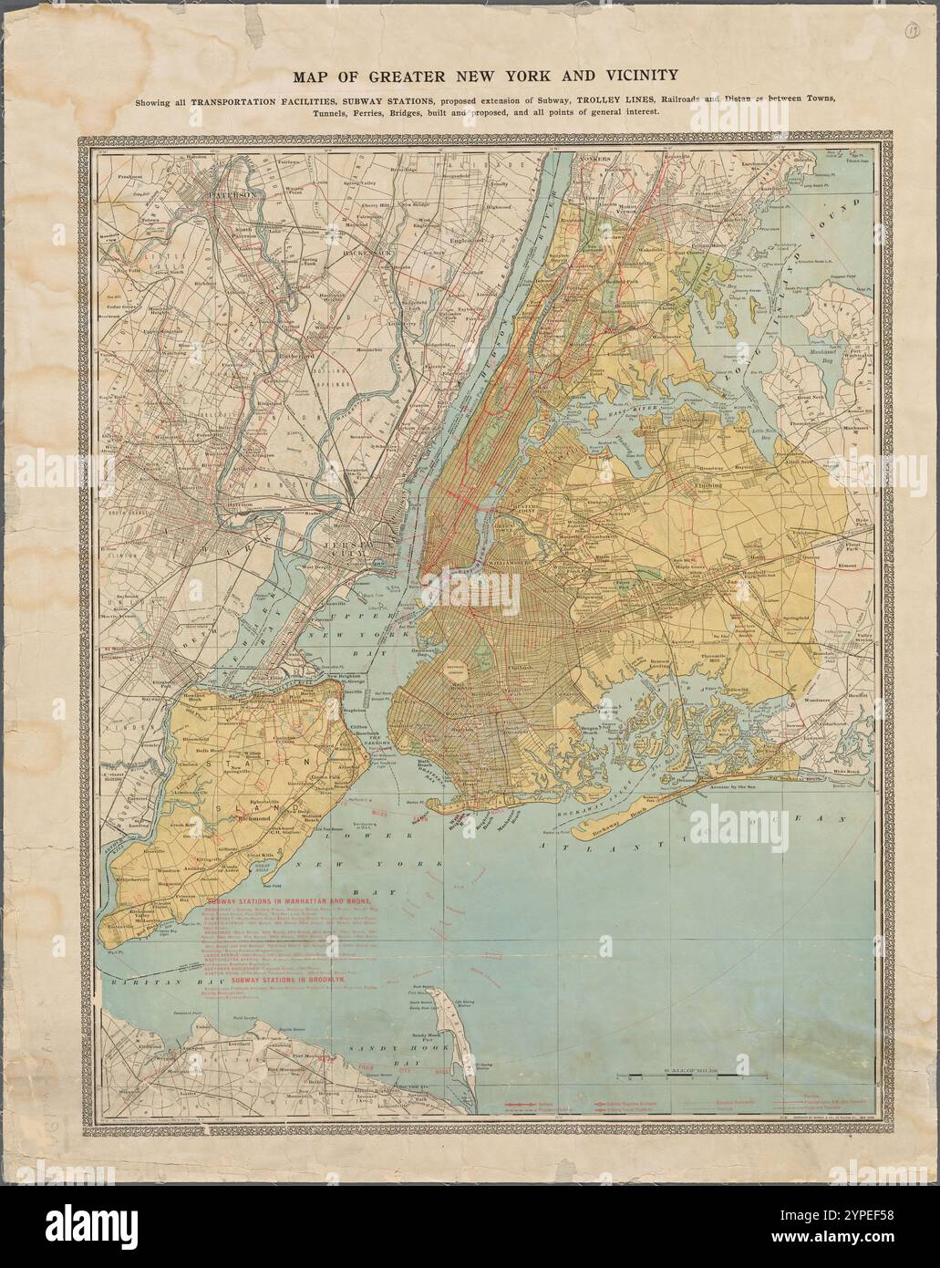 Karte von Greater New York und Umgebung mit allen Verkehrsmitteln, U-Bahn-Stationen, geplanten Erweiterungen von U-Bahn, Trolley-Linien, Eisenbahnstrecken und Entfernungen zwischen Städten, Tunneln, Fähren, Brücken, gebaut und vorgeschlagen, und alle Punkte von allgemeinem Interesse. Stockfoto