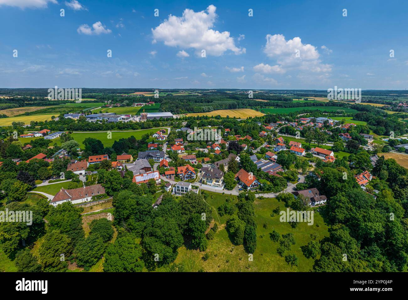 Die Gemeinde Greifenberg am Ammersee in Oberbayern im Luftbild das oberbayerische Alpenvorland bei Greifenberg am Ammersee im S Schondorf am Ammersee Stockfoto