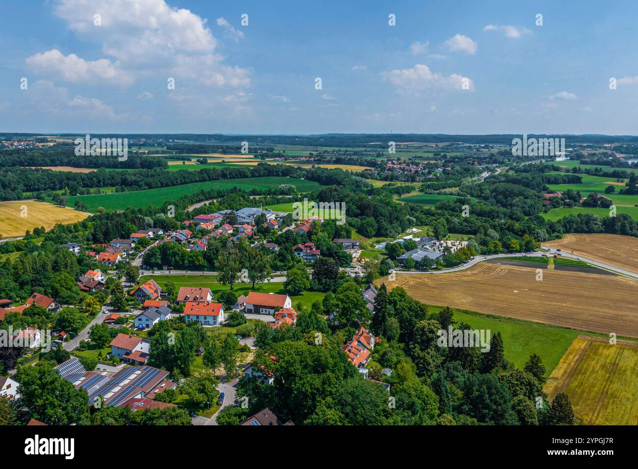 Die Gemeinde Greifenberg am Ammersee in Oberbayern im Luftbild das oberbayerische Alpenvorland bei Greifenberg am Ammersee im S Schondorf am Ammersee Stockfoto