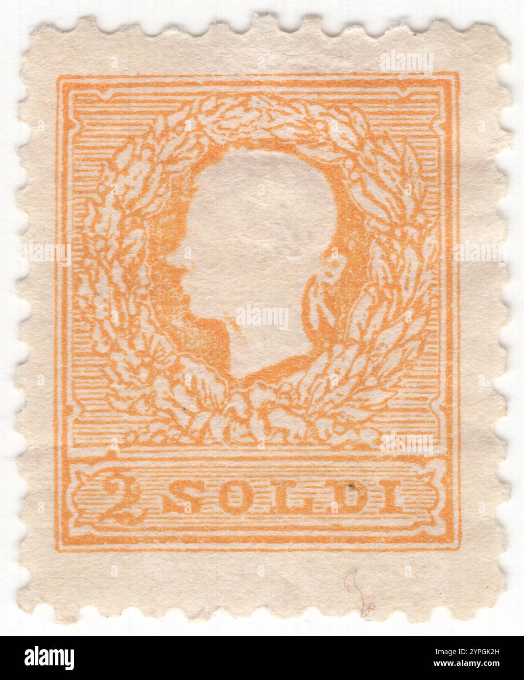 ÖSTERREICH-ITALIEN (Lombardei Venetien) – 12. April 1859: 2 gelbe Briefmarken mit geprägtem Porträt des jungen österreichischen Monarchen Franz Josef, Kaiser von Österreich, König von Ungarn, und der anderen staaten der Habsburgermonarchie. Das Königreich Lombardei-Venetien (lombardo-venezianisches Königreich) war ein Königreich im Norden Italiens, das Teil des Österreichischen Reiches war. Mailand und Venedig waren die beiden wichtigsten Städte. Die Lombardei wurde 1859 an Sardinien annektiert und Venetien 1866 an das Königreich Italien Stockfoto