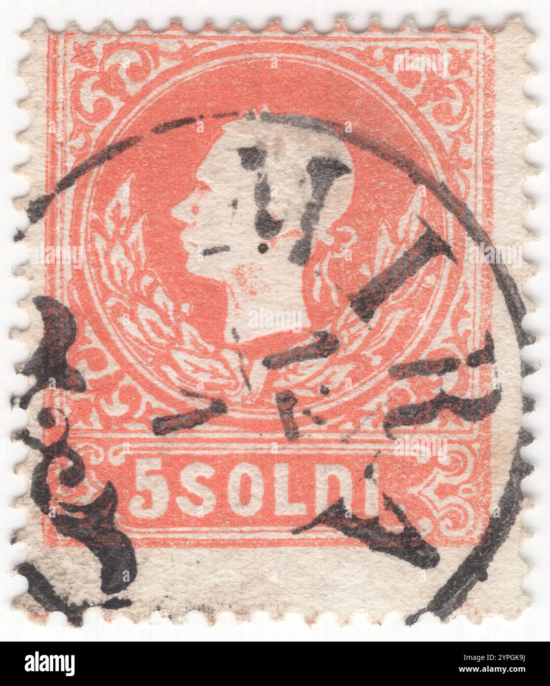 ÖSTERREICH-ITALIEN (Lombardei Venetien) – 01. November 1858: 5 soldi rote Briefmarke mit geprägtem Porträt des jungen österreichischen Monarchen Franz Josef, Kaiser von Österreich, König von Ungarn und der anderen staaten der Habsburgermonarchie. Das Königreich Lombardei-Venetien (lombardo-venezianisches Königreich) war ein Königreich im Norden Italiens, das Teil des Österreichischen Reiches war. Mailand und Venedig waren die beiden wichtigsten Städte. Die Lombardei wurde 1859 an Sardinien annektiert und Venetien 1866 an das Königreich Italien Stockfoto