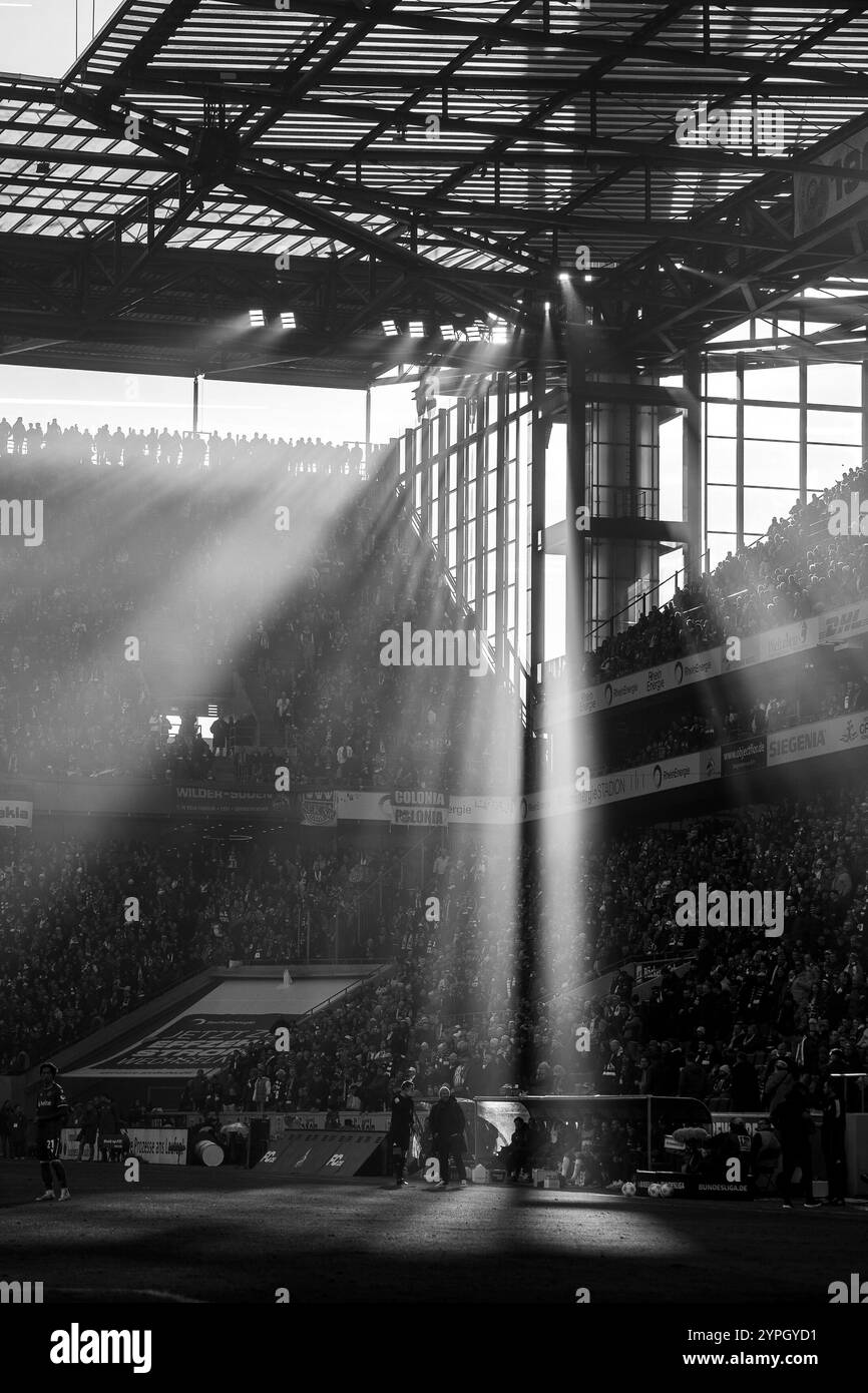 Köln, Deutschland. November 2024 30. Rheinenergiestadion Köln 1. FC Köln gegen Hannover 96, Fussball, 2. Bundesliga, 14. Spieltag, Saison 2024/2025, 30.11.2024 Foto: Eibner-Pressefoto/ Justin Derondeau DFL-VORSCHRIFTEN VERBIETEN JEDE VERWENDUNG VON FOTOGRAFIEN ALS BILDSEQUENZEN UND/ODER QUASI-VIDEO/dpa/Alamy Live News Stockfoto