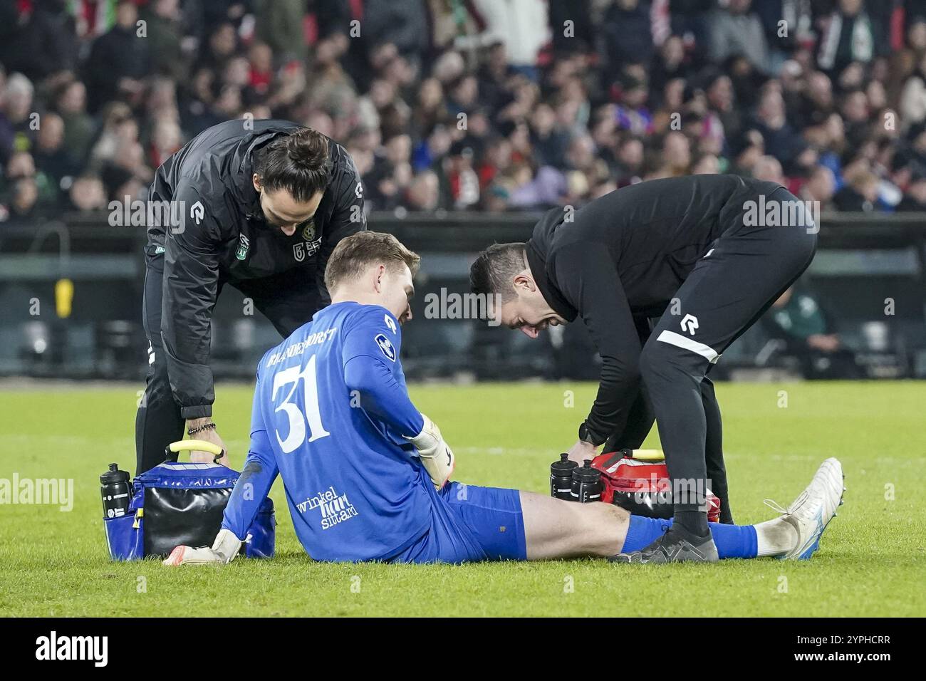 Rotterdam, Nederland. November 2024 30. ROTTERDAM, 30-11-2024, Stadion de Kuip, Saison 2024/2025, niederländischer Eredivisie Football. Spiel zwischen Feyenoord und Fortuna Sittard, Fortuna Sittard Torhüter Mattijs Branderhorst Credit: Pro Shots/Alamy Live News Stockfoto