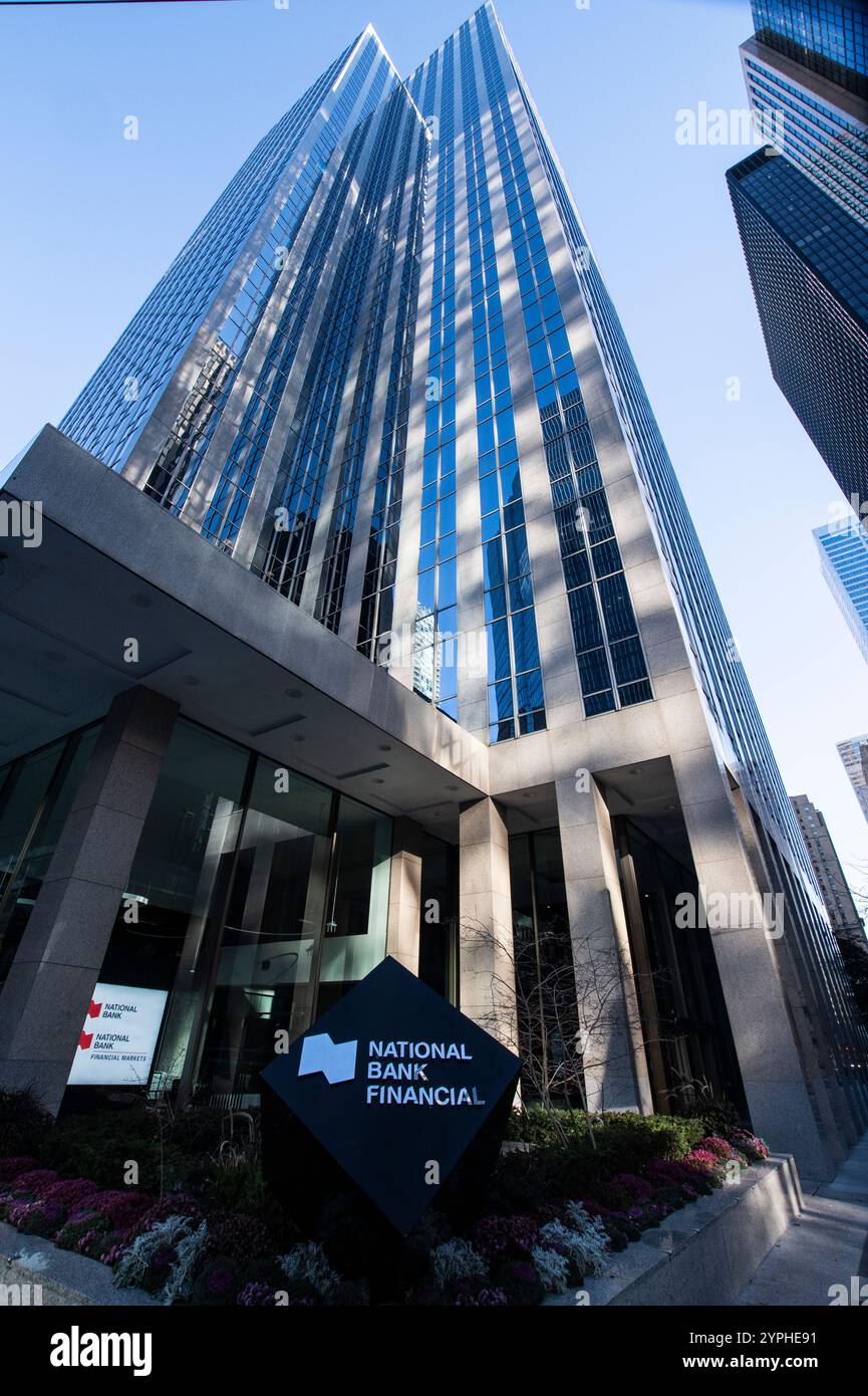 Blick auf die National Bank Financial im Exchange Tower in der King Street West in der Innenstadt von Toronto, Ontario, Kanada Stockfoto