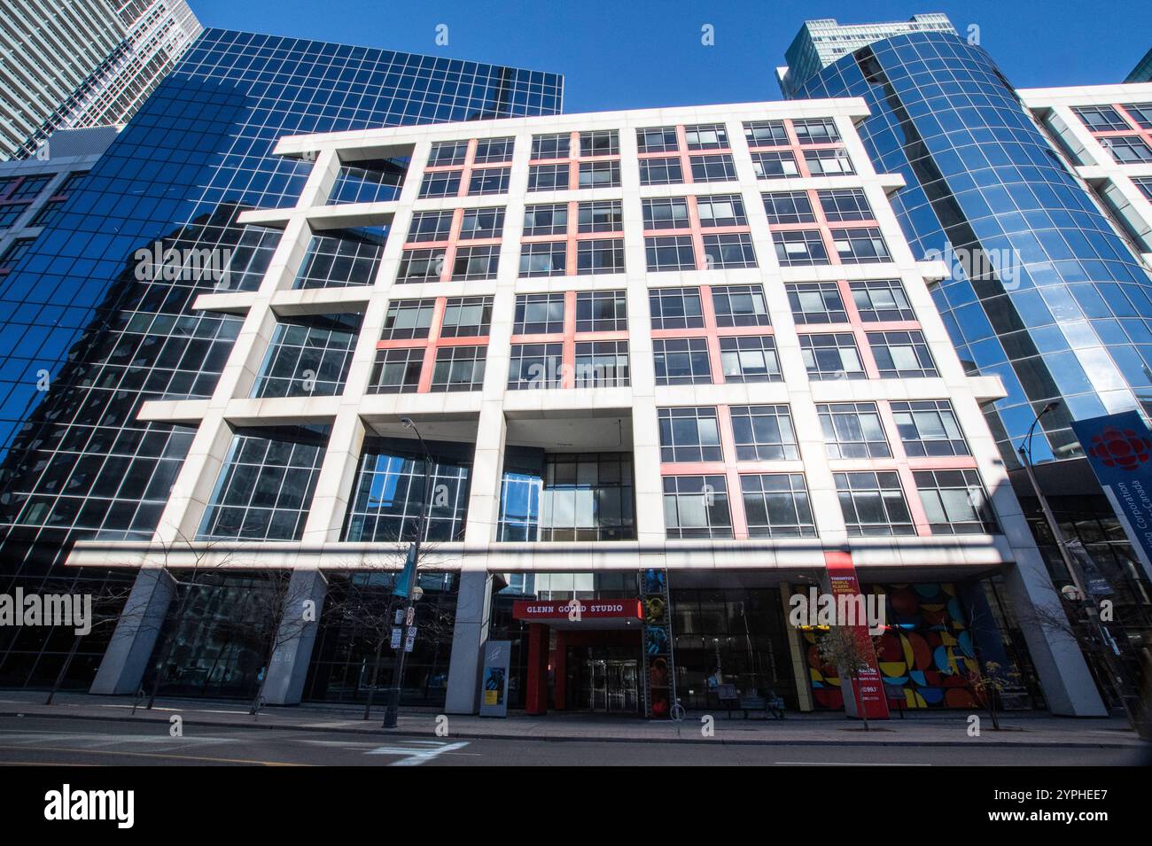 Glenn Gould Studio, bekannt als Jewel of the Canadian Broadcasting Centre an der Front Street West im Zentrum von Toronto, Ontario, Kanada Stockfoto