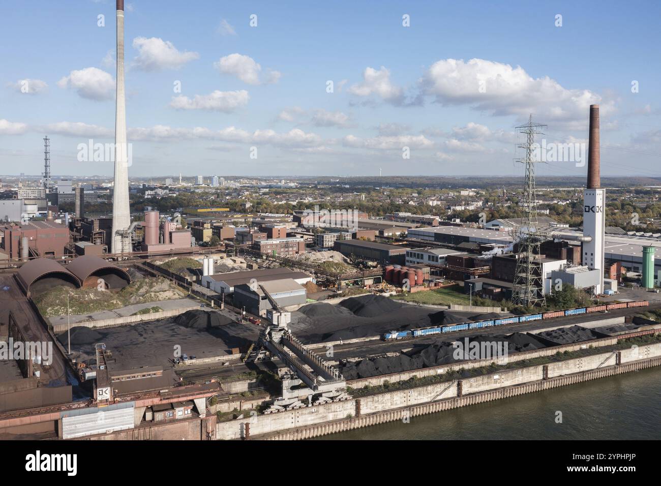 Die Metallrecyclinganlage? Die DK Recycling und Roheisen GmbH?, ehemals Duisburger Kupferhuette, wurde 1876 als Zusammenschluss von zehn Unternehmen der gegründet Stockfoto