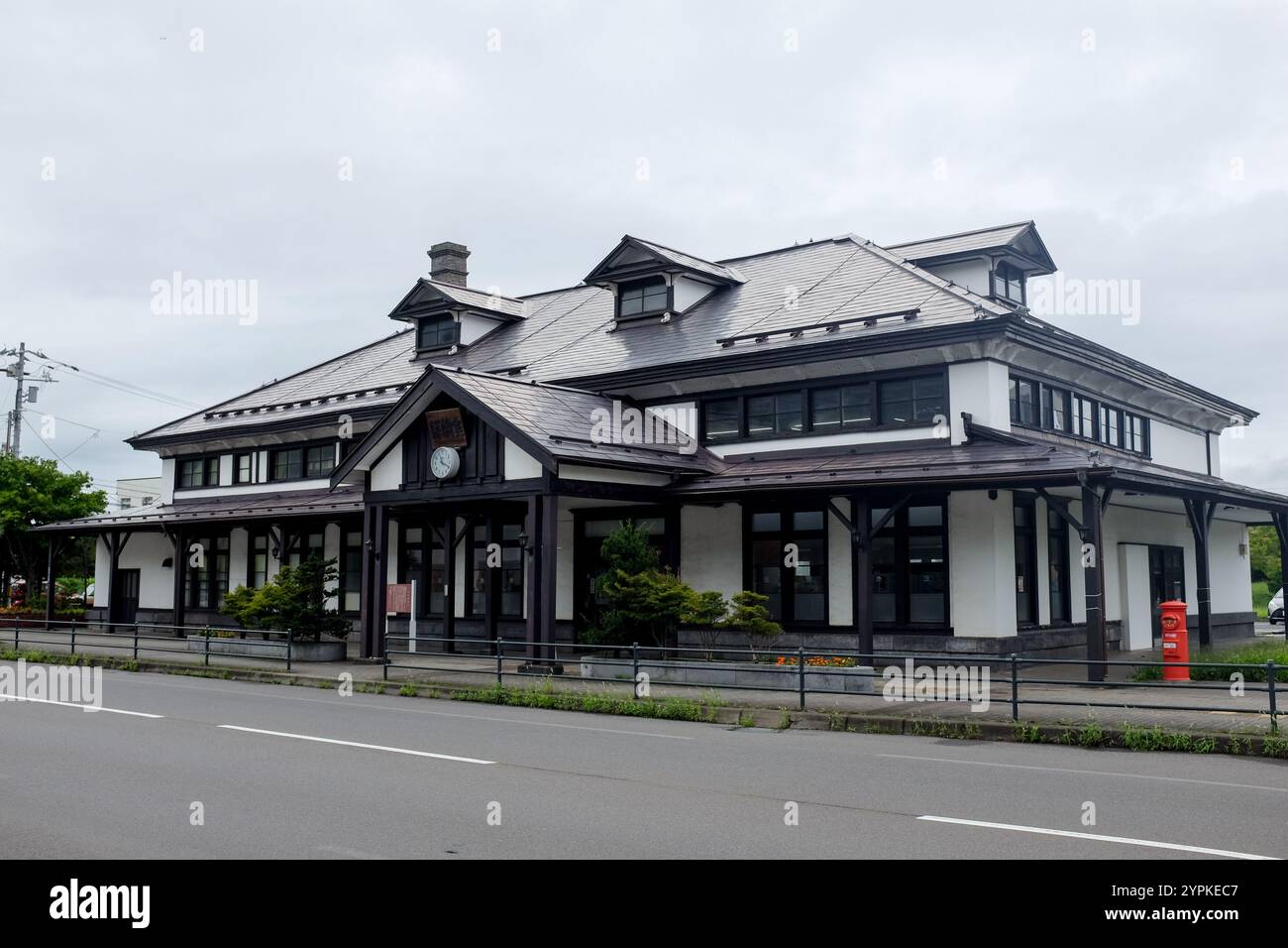 Der ehemalige Bahnhof Muroran in Muroran, Hokkaido, Japan. Jetzt erhalten und für die Öffentlichkeit zugänglich. Stockfoto