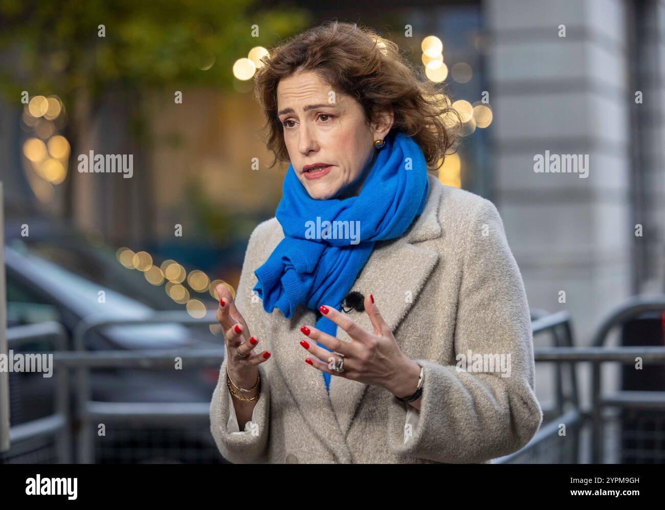 London, Großbritannien. Dezember 2024. Victoria Atkins, Schattenministerin für Umwelt, Ernährung und ländliche Angelegenheiten, erscheint am Sonntag mit Laura Kuenssberg. Victoria Derbyshire moderiert diese Woche die Show. Sie ist Parlamentsabgeordnete für Louth und Horncastle. Quelle: Karl Black/Alamy Live News Stockfoto