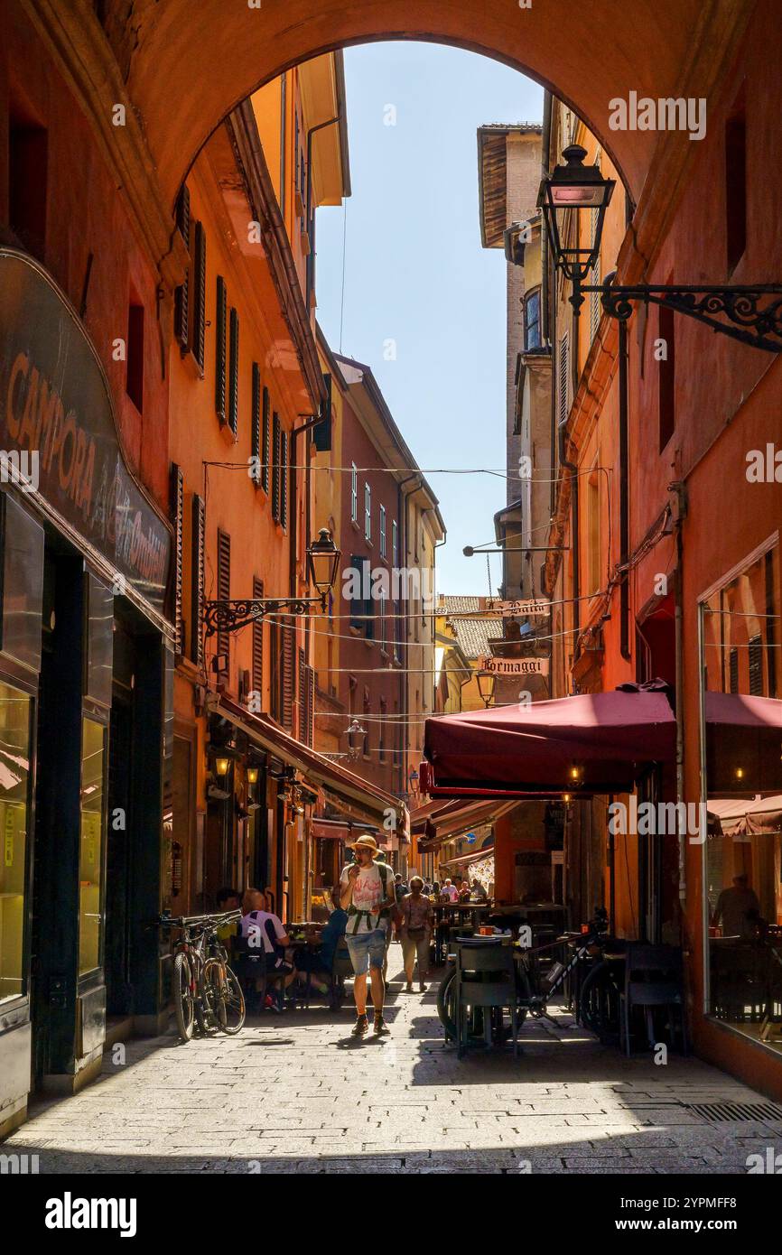 Straßenszene in Bologna Emilia Romagna Italien Stockfoto